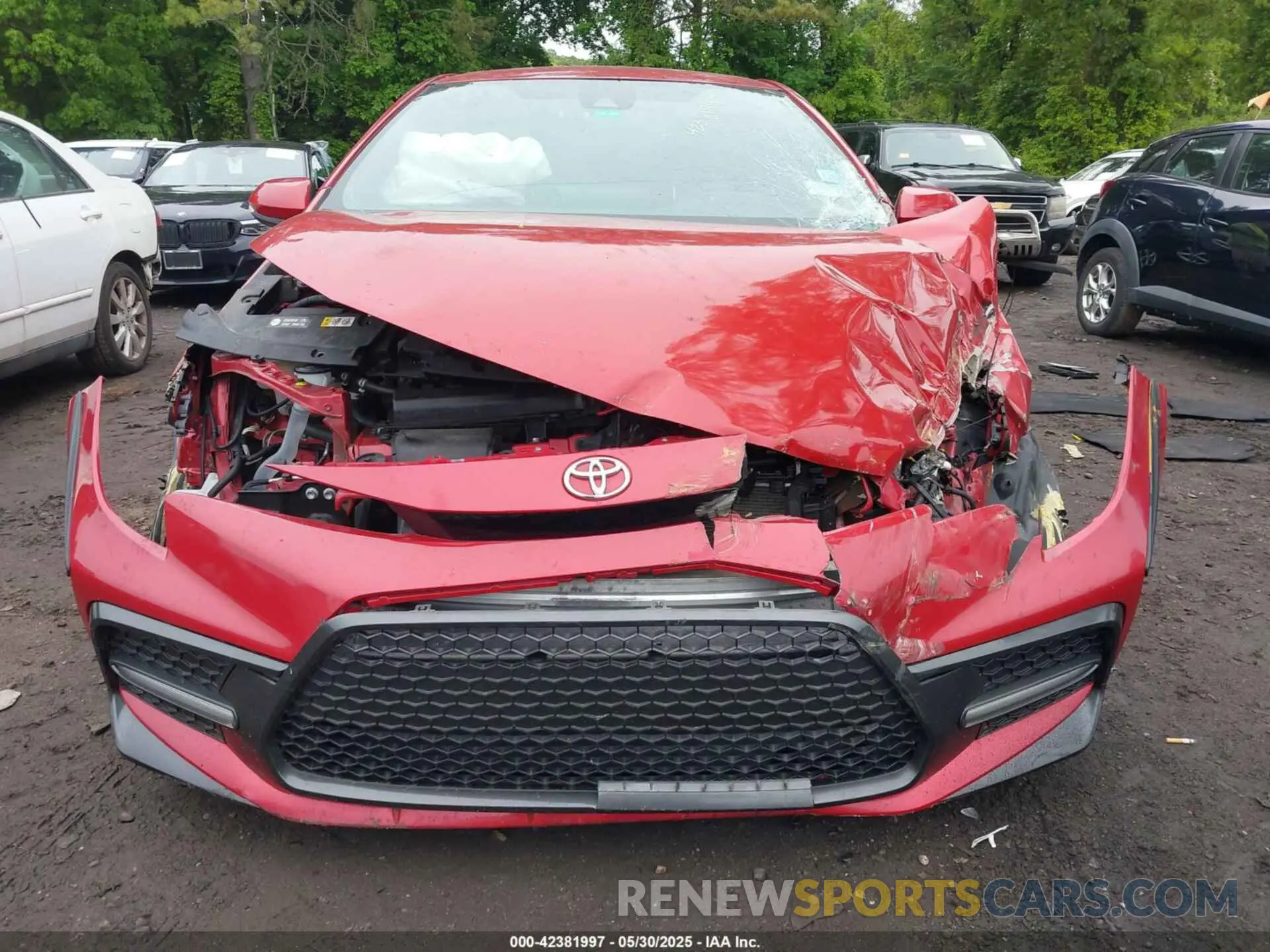 12 Photograph of a damaged car 5YFS4MCE3MP096911 TOYOTA COROLLA 2021