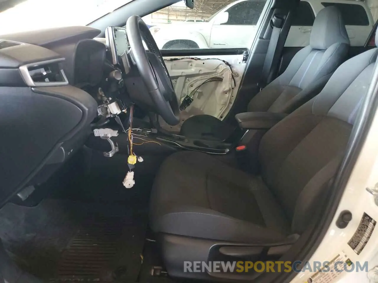 7 Photograph of a damaged car 5YFS4MCE4MP061830 TOYOTA COROLLA 2021