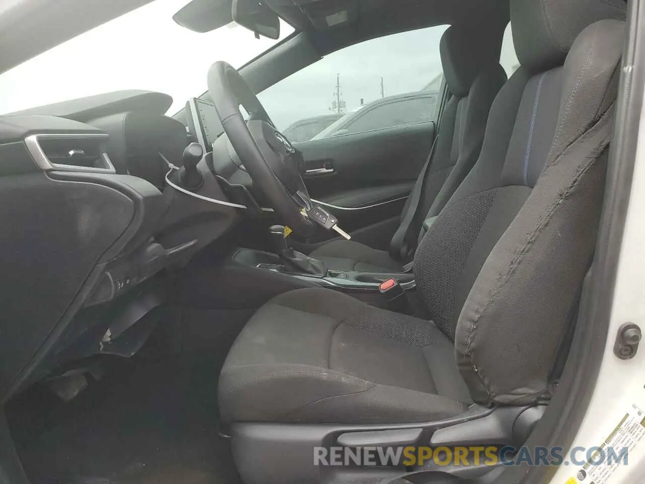 7 Photograph of a damaged car 5YFS4MCE4MP070219 TOYOTA COROLLA 2021