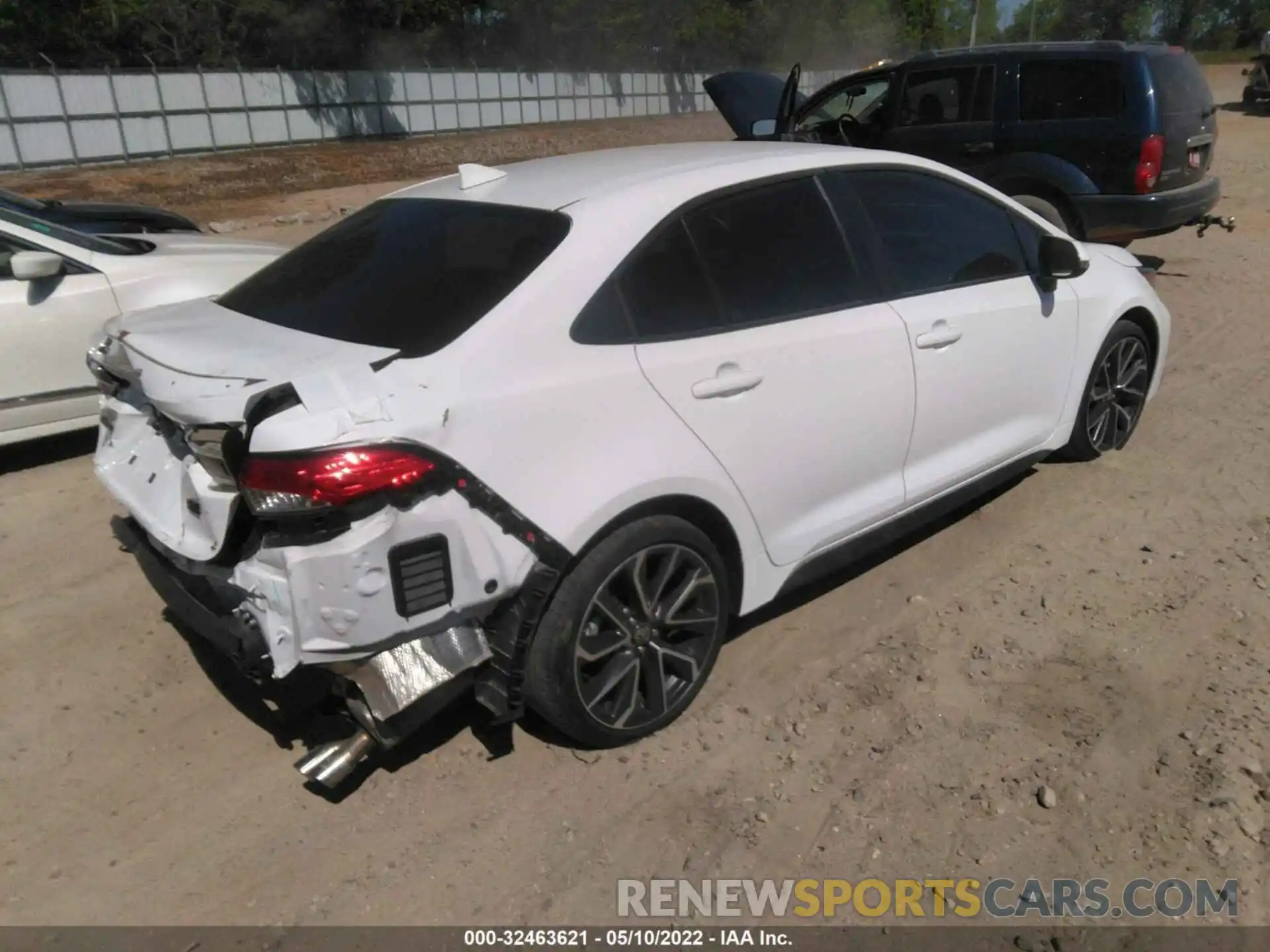 4 Photograph of a damaged car 5YFS4MCE4MP091040 TOYOTA COROLLA 2021