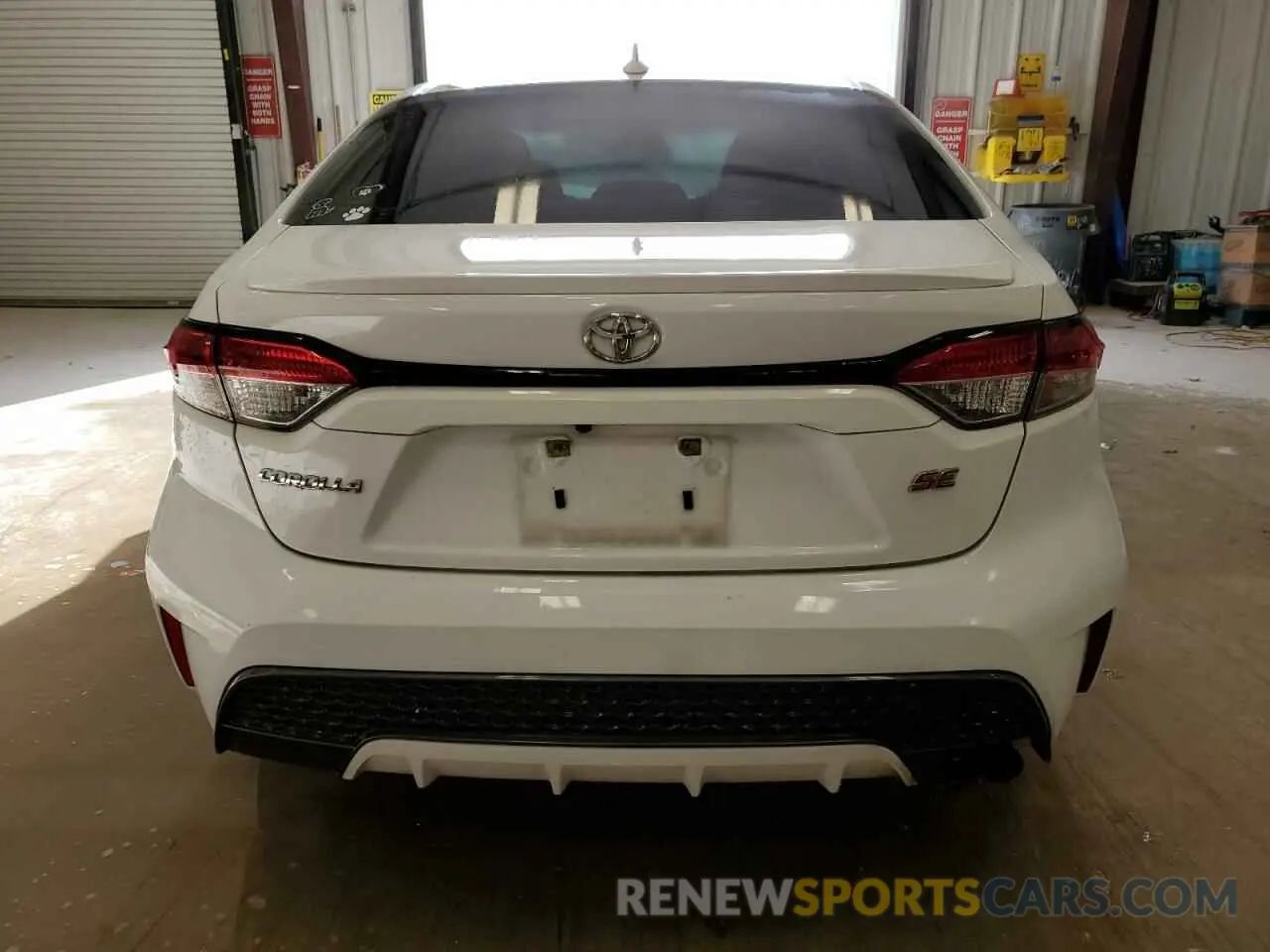 6 Photograph of a damaged car 5YFS4MCE5MP062999 TOYOTA COROLLA 2021