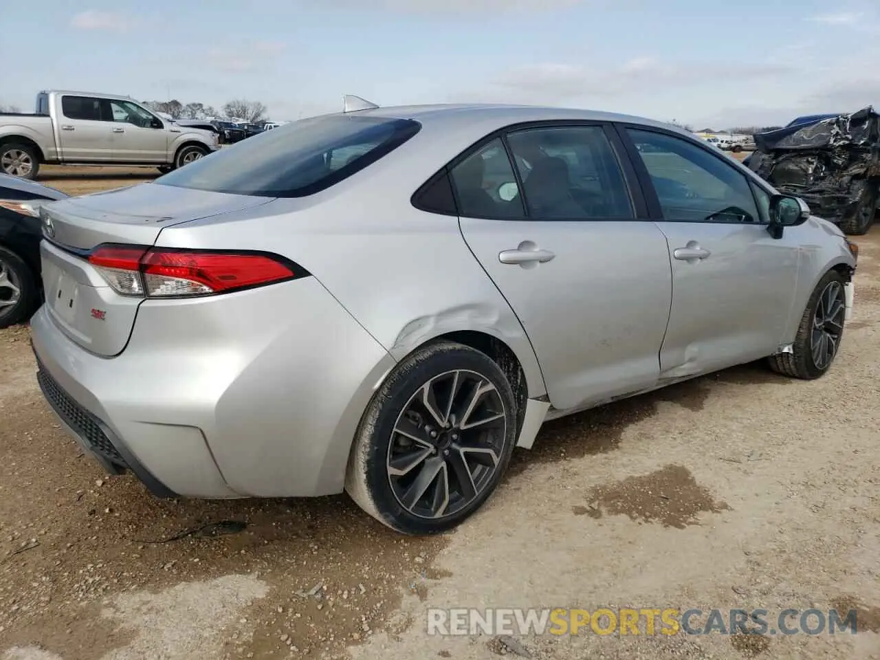 3 Photograph of a damaged car 5YFS4MCE5MP064199 TOYOTA COROLLA 2021