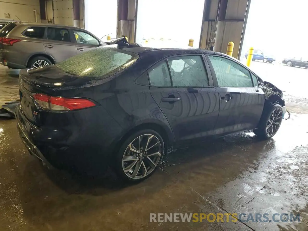 3 Photograph of a damaged car 5YFS4MCE5MP067068 TOYOTA COROLLA 2021