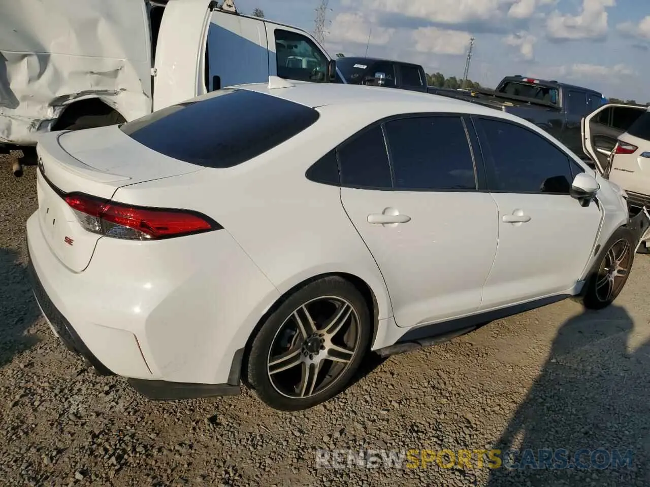 3 Photograph of a damaged car 5YFS4MCE5MP076935 TOYOTA COROLLA 2021