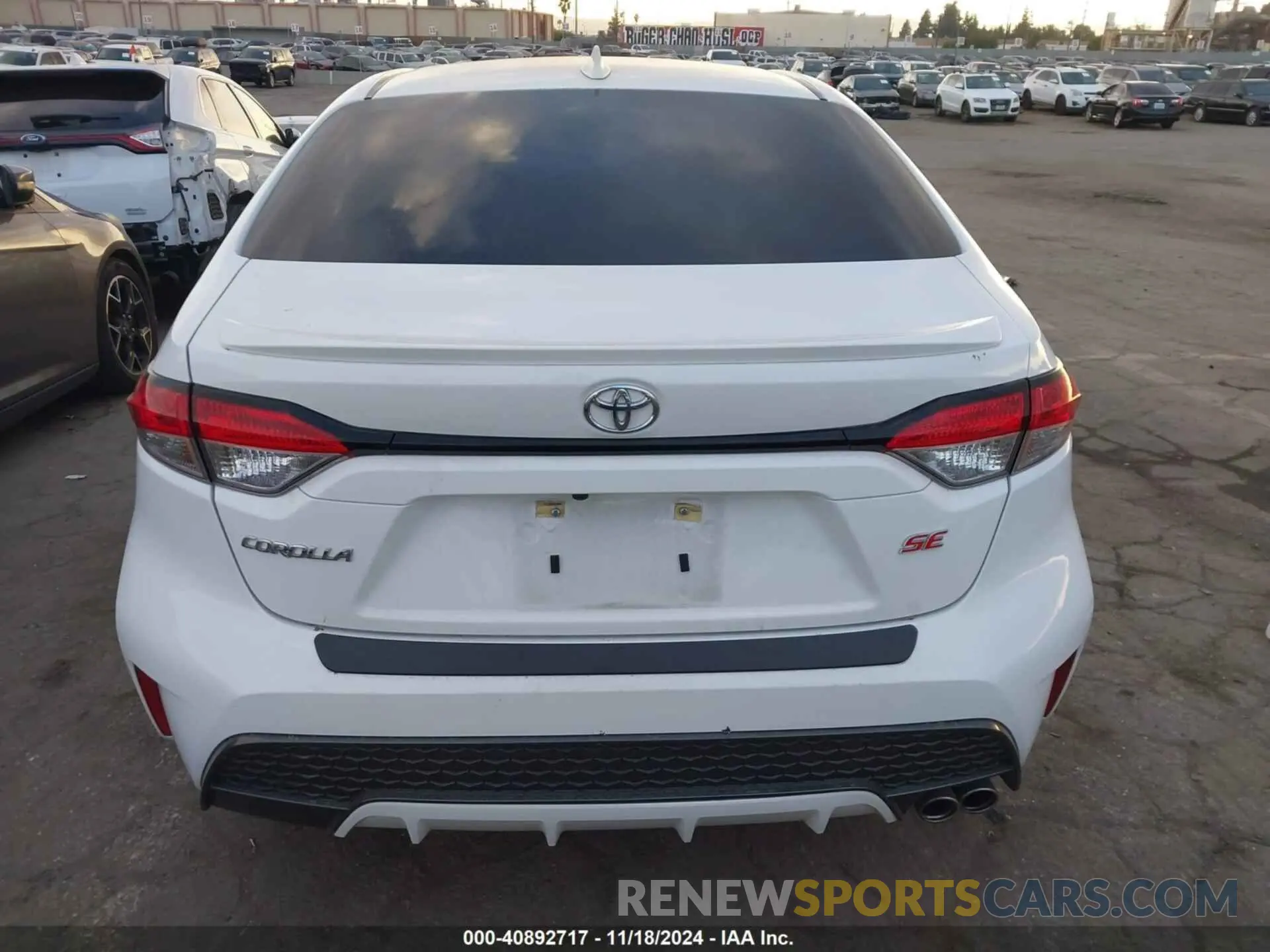 17 Photograph of a damaged car 5YFS4MCE5MP077048 TOYOTA COROLLA 2021