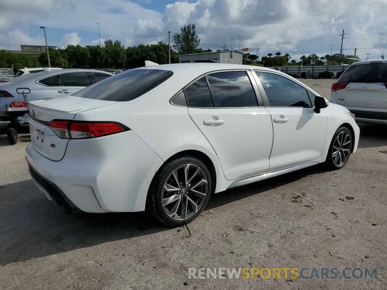 3 Photograph of a damaged car 5YFS4MCE5MP096215 TOYOTA COROLLA 2021