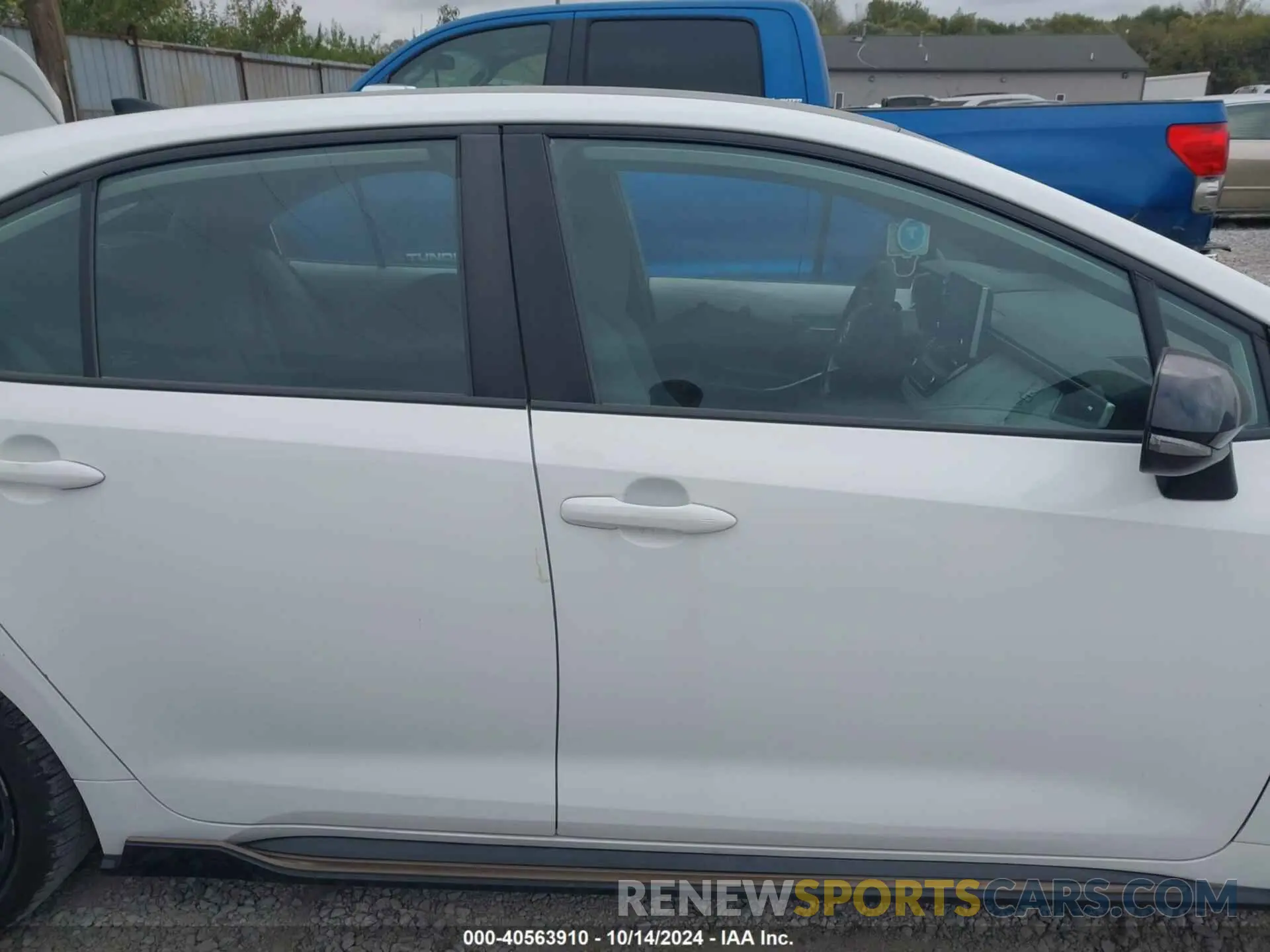 13 Photograph of a damaged car 5YFS4MCE6MP068603 TOYOTA COROLLA 2021