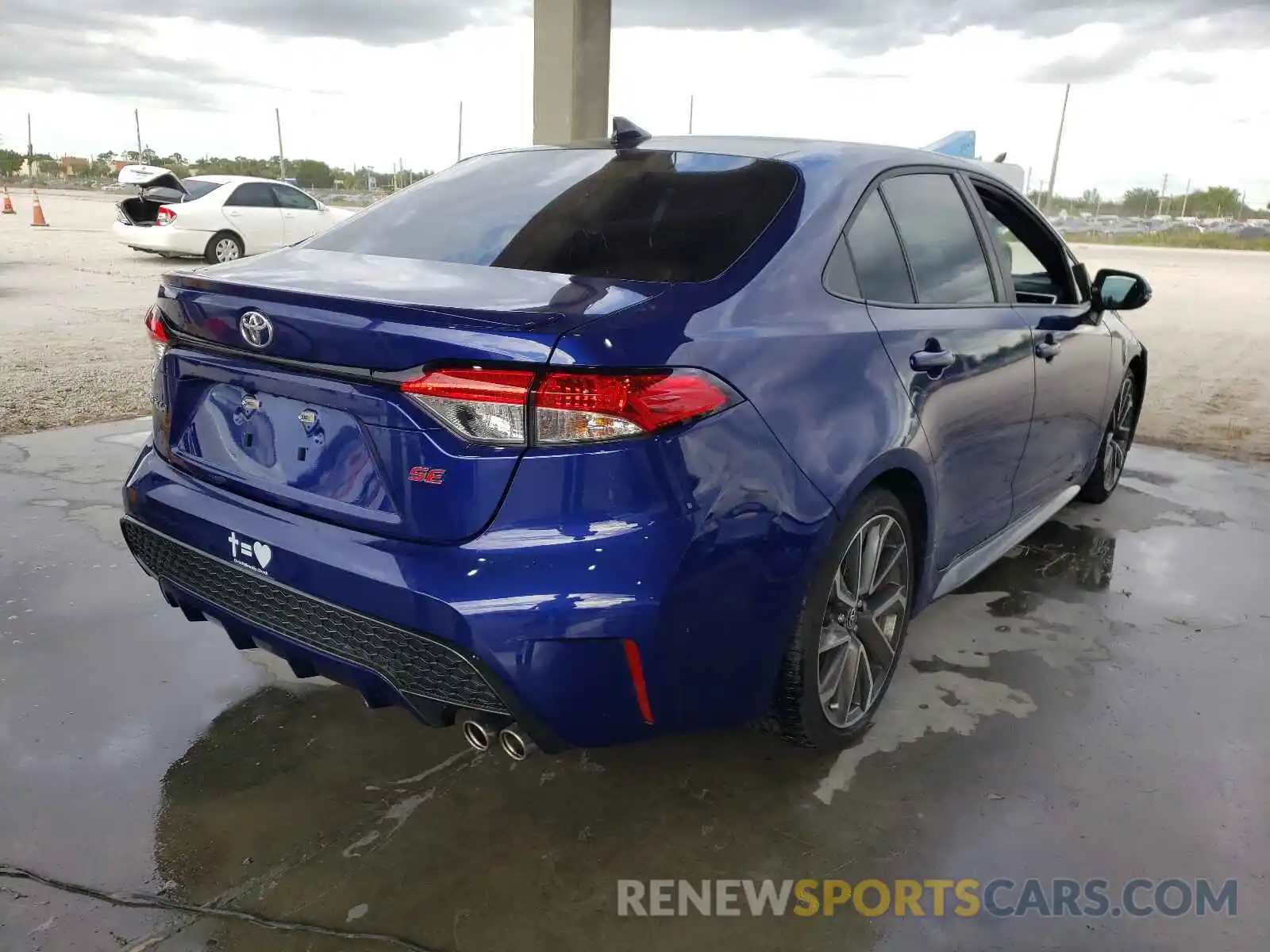 4 Photograph of a damaged car 5YFS4MCE6MP075910 TOYOTA COROLLA 2021