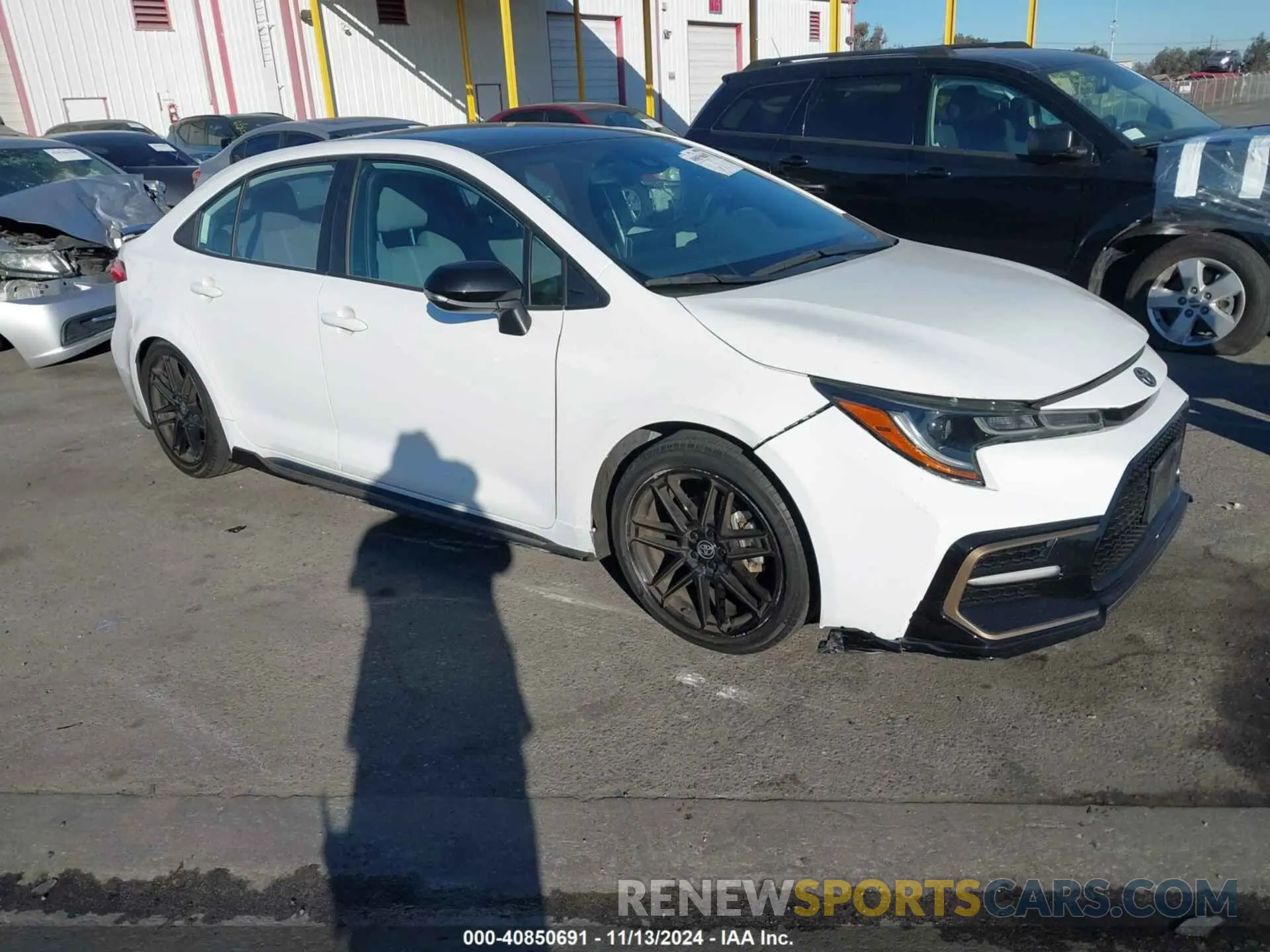 1 Photograph of a damaged car 5YFS4MCE6MP078032 TOYOTA COROLLA 2021