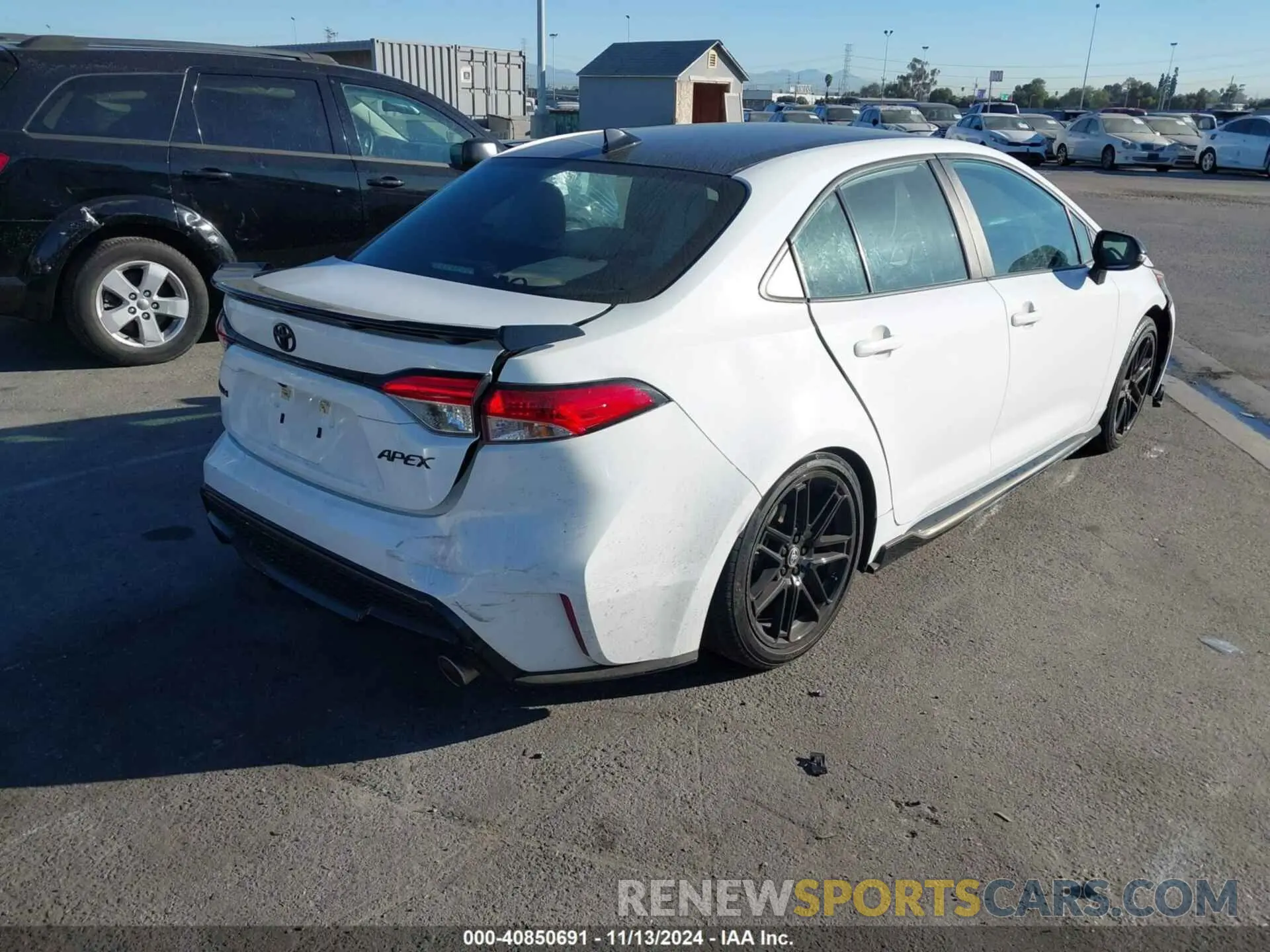 4 Photograph of a damaged car 5YFS4MCE6MP078032 TOYOTA COROLLA 2021