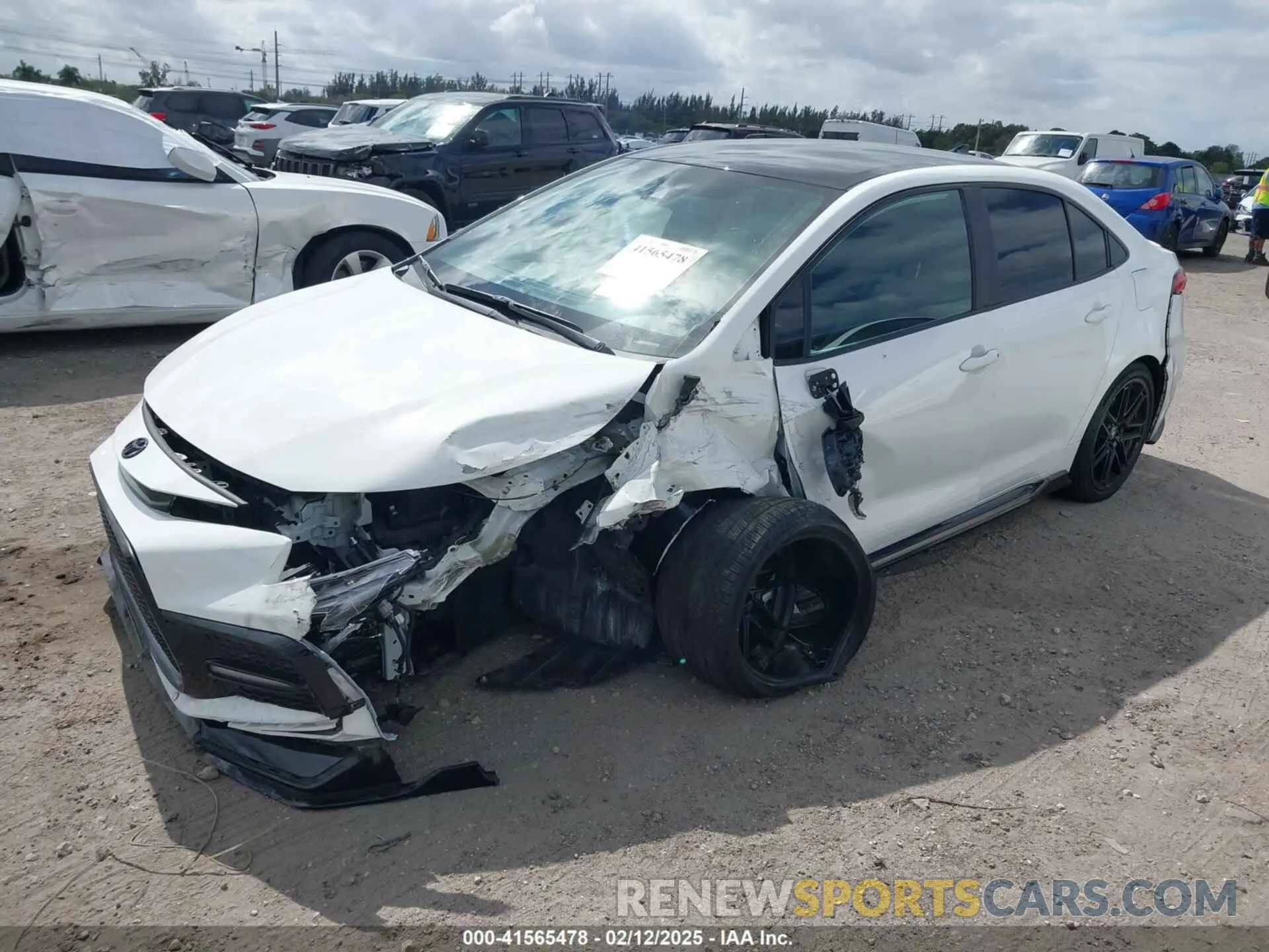 6 Photograph of a damaged car 5YFS4MCE6MP080606 TOYOTA COROLLA 2021