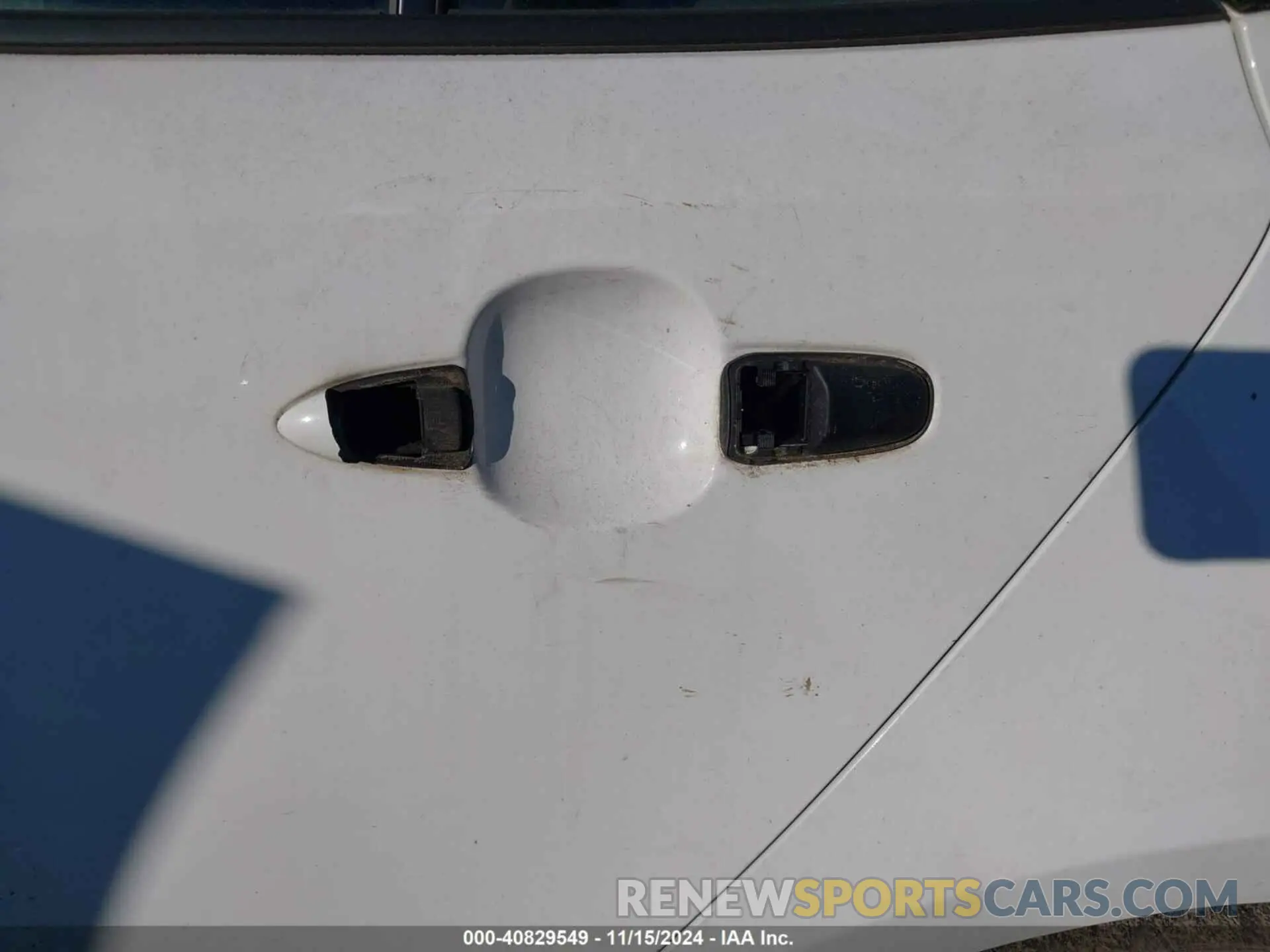 17 Photograph of a damaged car 5YFS4MCE7MP061482 TOYOTA COROLLA 2021