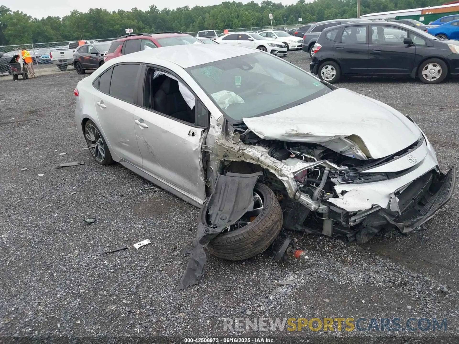 1 Photograph of a damaged car 5YFS4MCE7MP064561 TOYOTA COROLLA 2021