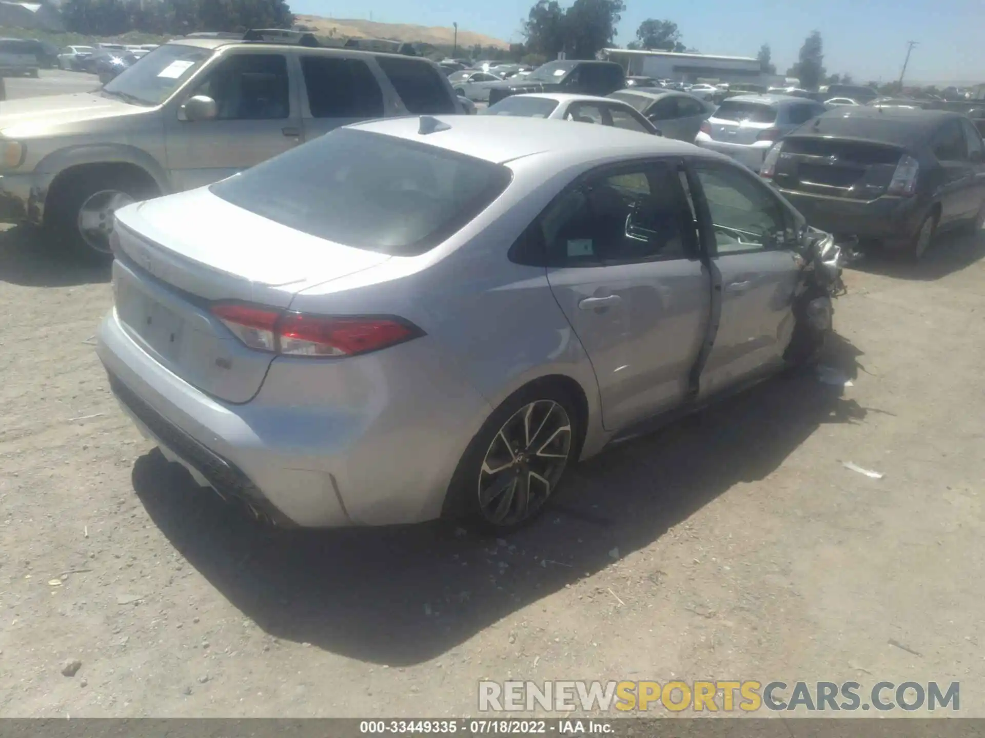 4 Photograph of a damaged car 5YFS4MCE7MP067752 TOYOTA COROLLA 2021