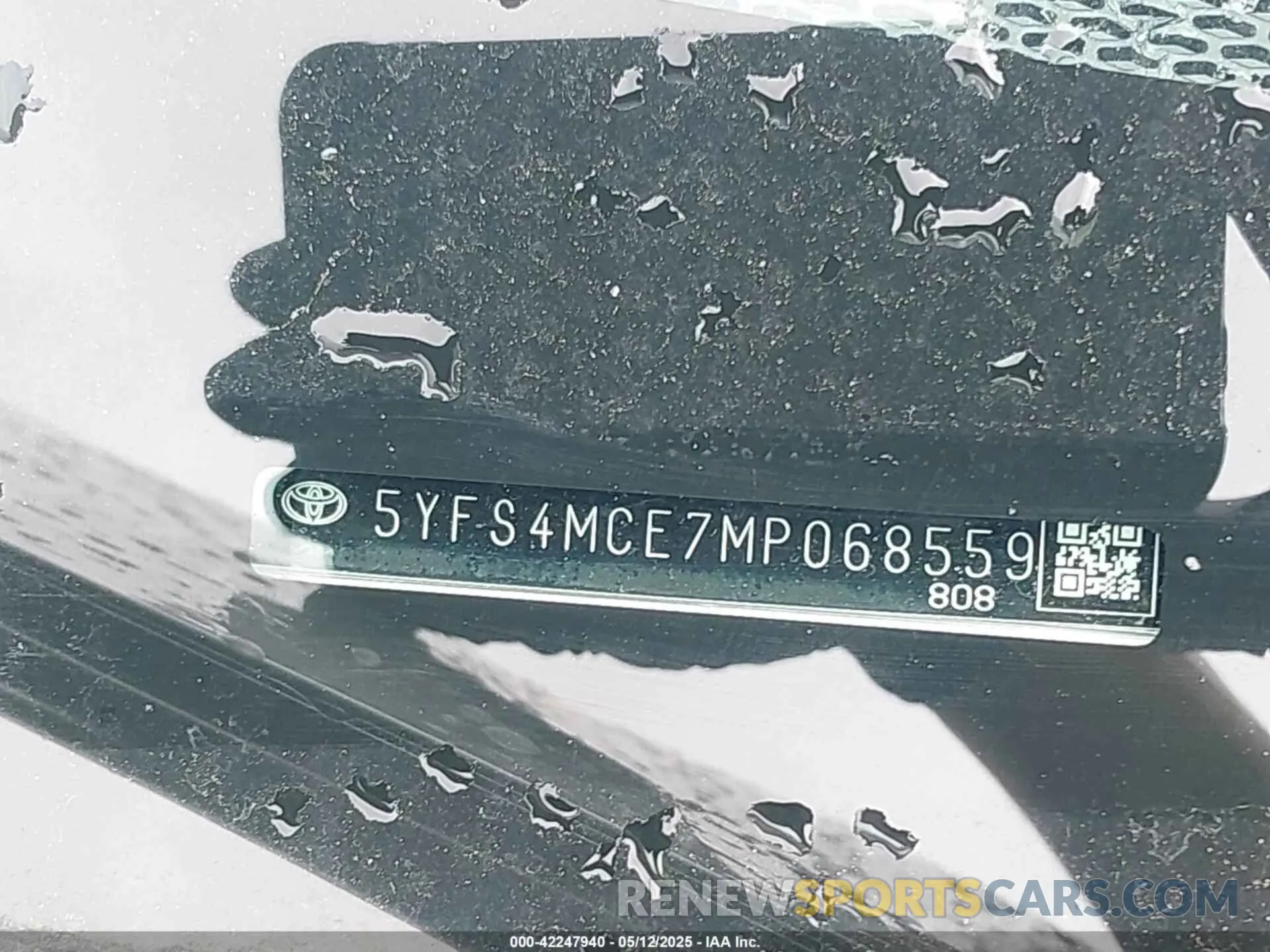 9 Photograph of a damaged car 5YFS4MCE7MP068559 TOYOTA COROLLA 2021