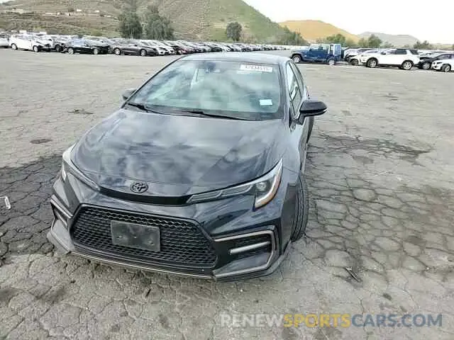 11 Photograph of a damaged car 5YFS4MCE7MP069064 TOYOTA COROLLA 2021