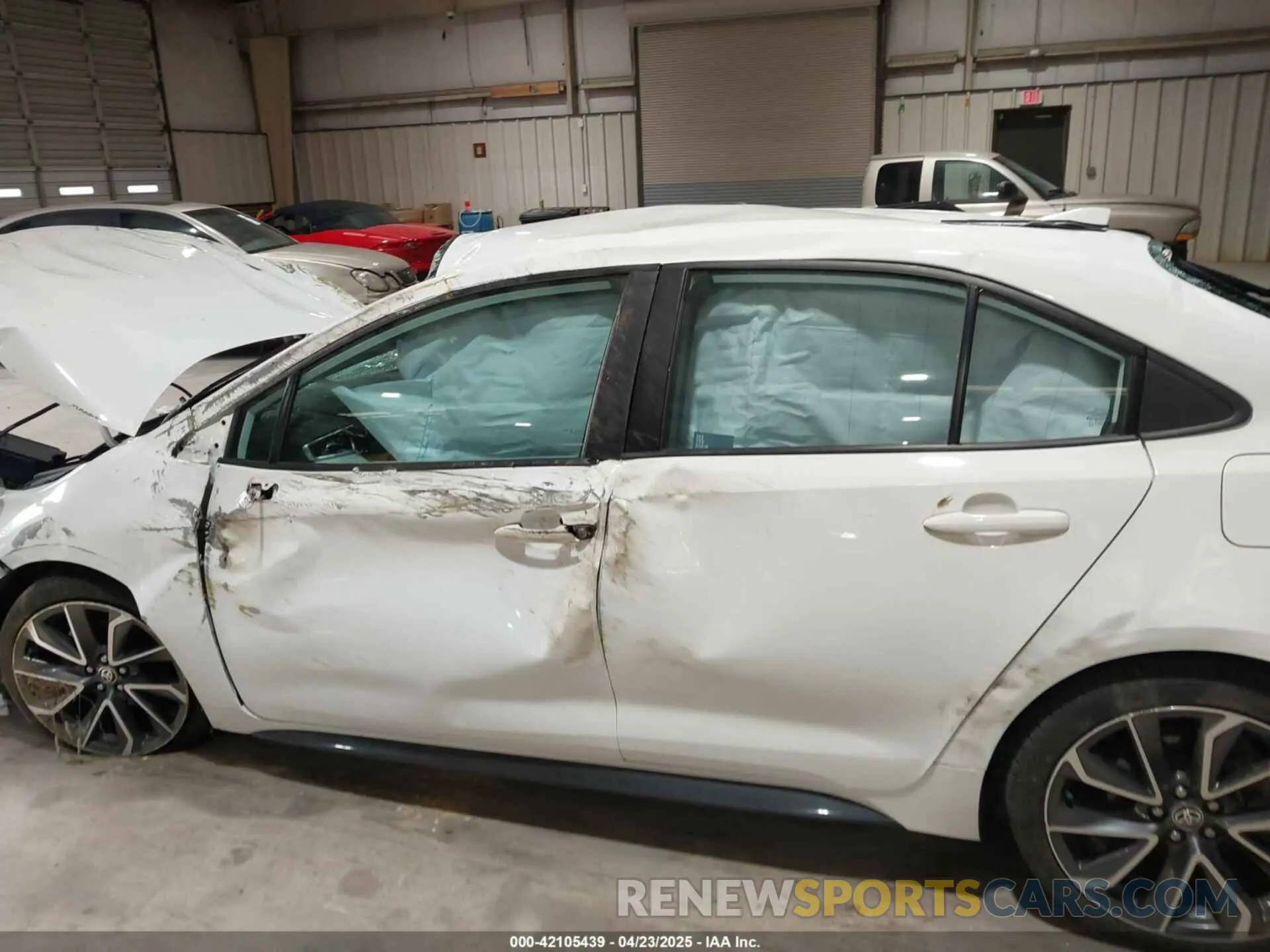 14 Photograph of a damaged car 5YFS4MCE7MP072773 TOYOTA COROLLA 2021