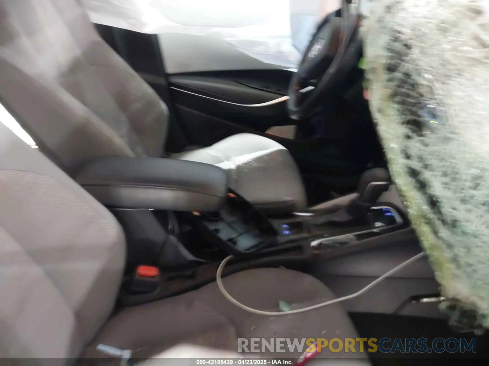 5 Photograph of a damaged car 5YFS4MCE7MP072773 TOYOTA COROLLA 2021