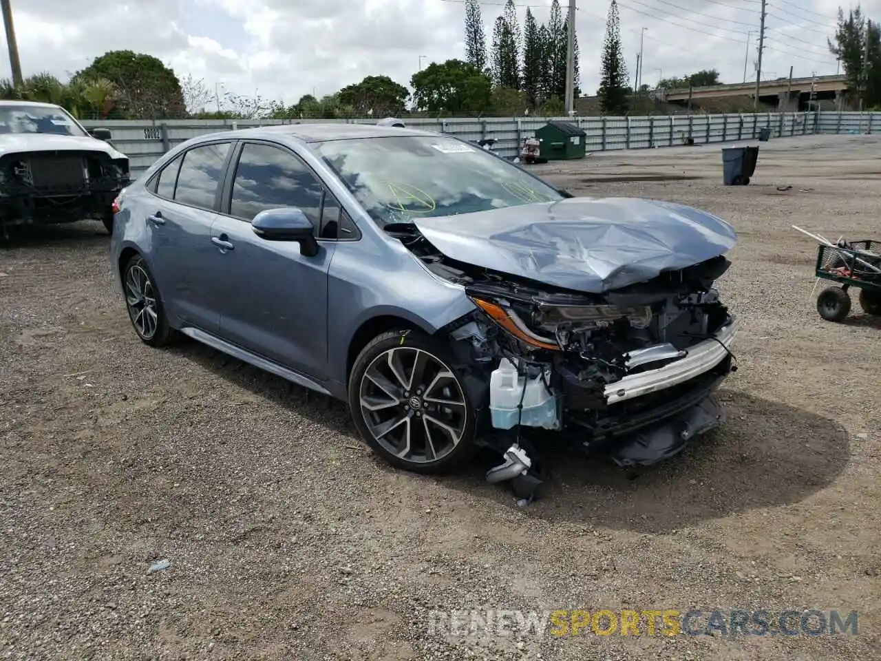 1 Photograph of a damaged car 5YFS4MCE7MP081943 TOYOTA COROLLA 2021