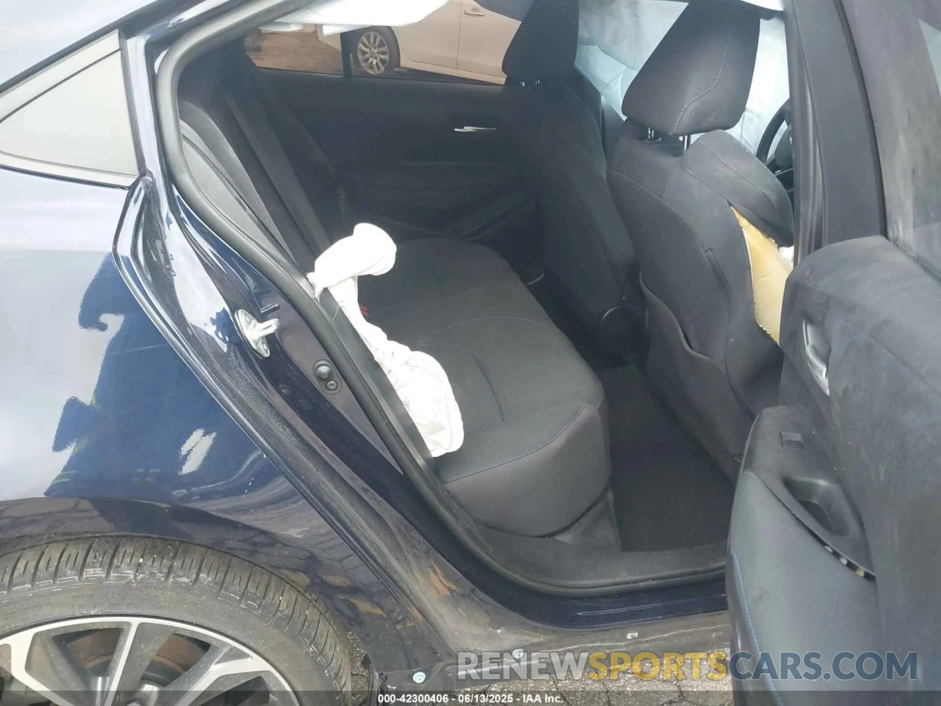 8 Photograph of a damaged car 5YFS4MCE7MP097608 TOYOTA COROLLA 2021
