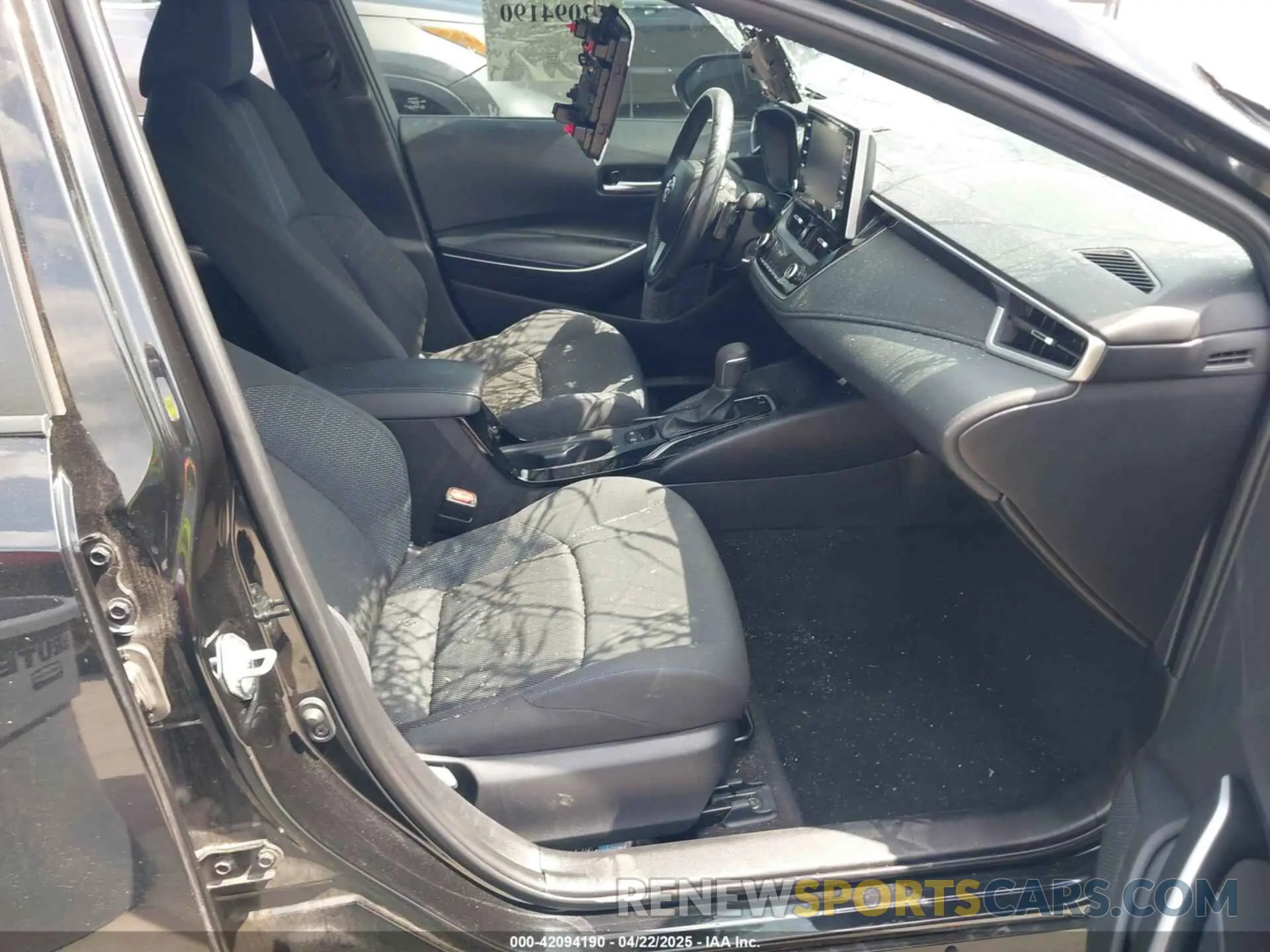 5 Photograph of a damaged car 5YFS4MCE8MP075617 TOYOTA COROLLA 2021
