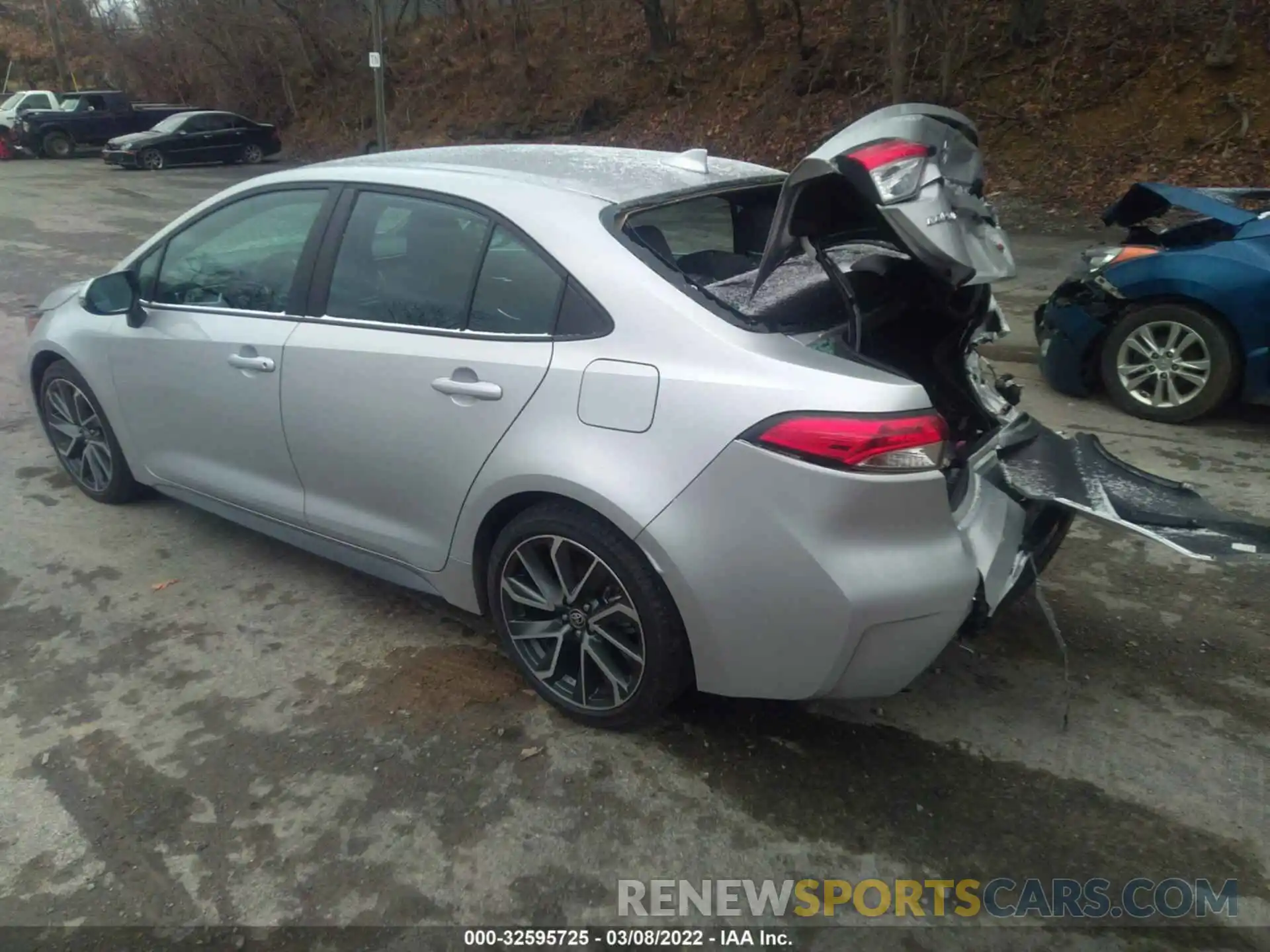 3 Photograph of a damaged car 5YFS4MCE9MP061998 TOYOTA COROLLA 2021