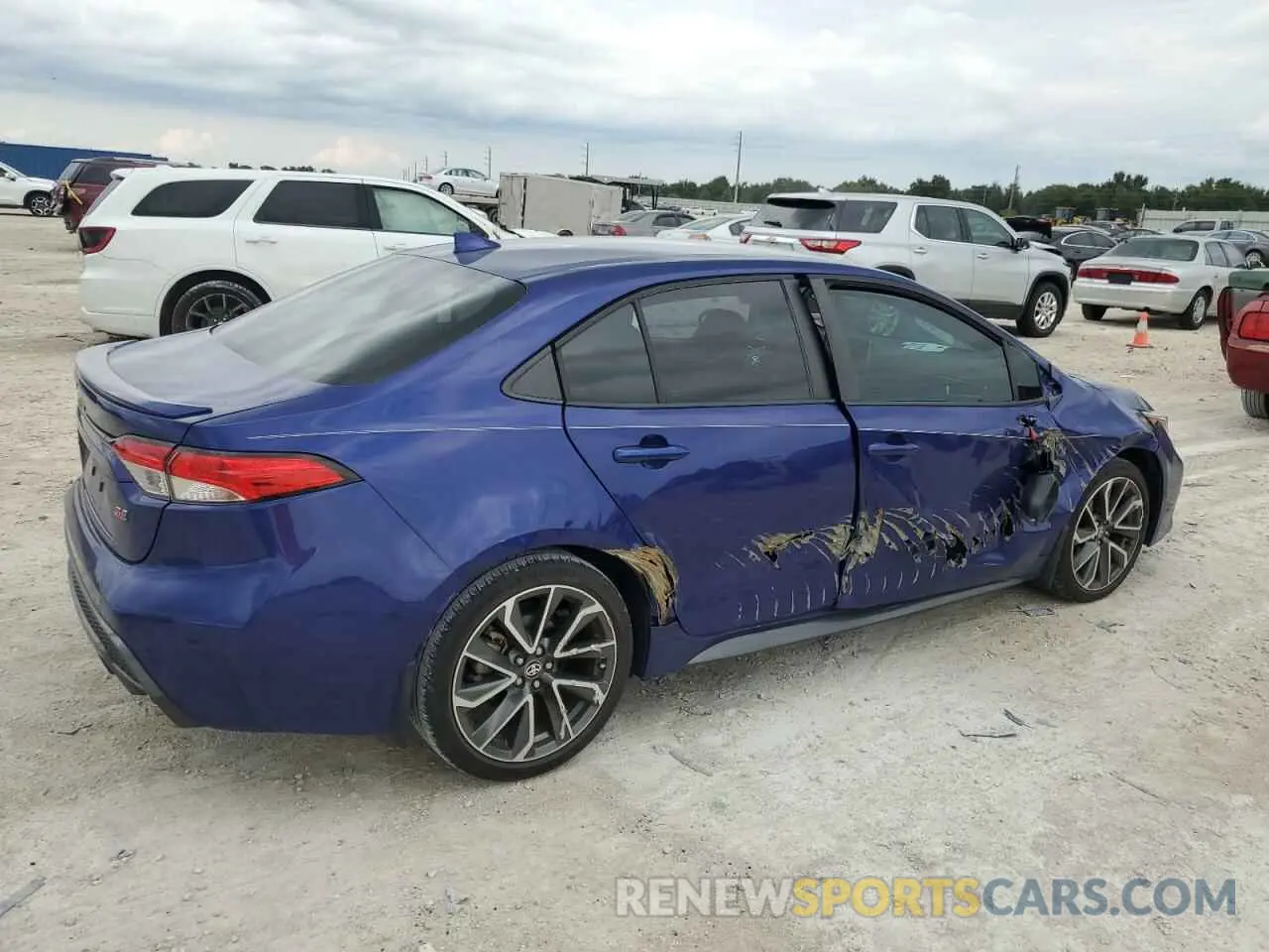3 Photograph of a damaged car 5YFS4MCE9MP064111 TOYOTA COROLLA 2021