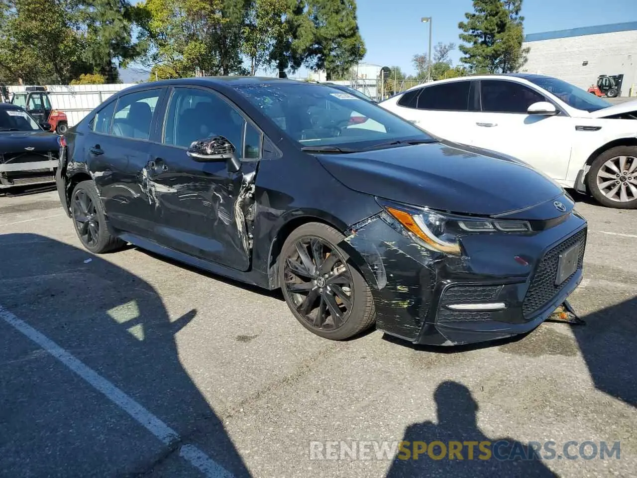 4 Photograph of a damaged car 5YFS4MCE9MP070720 TOYOTA COROLLA 2021