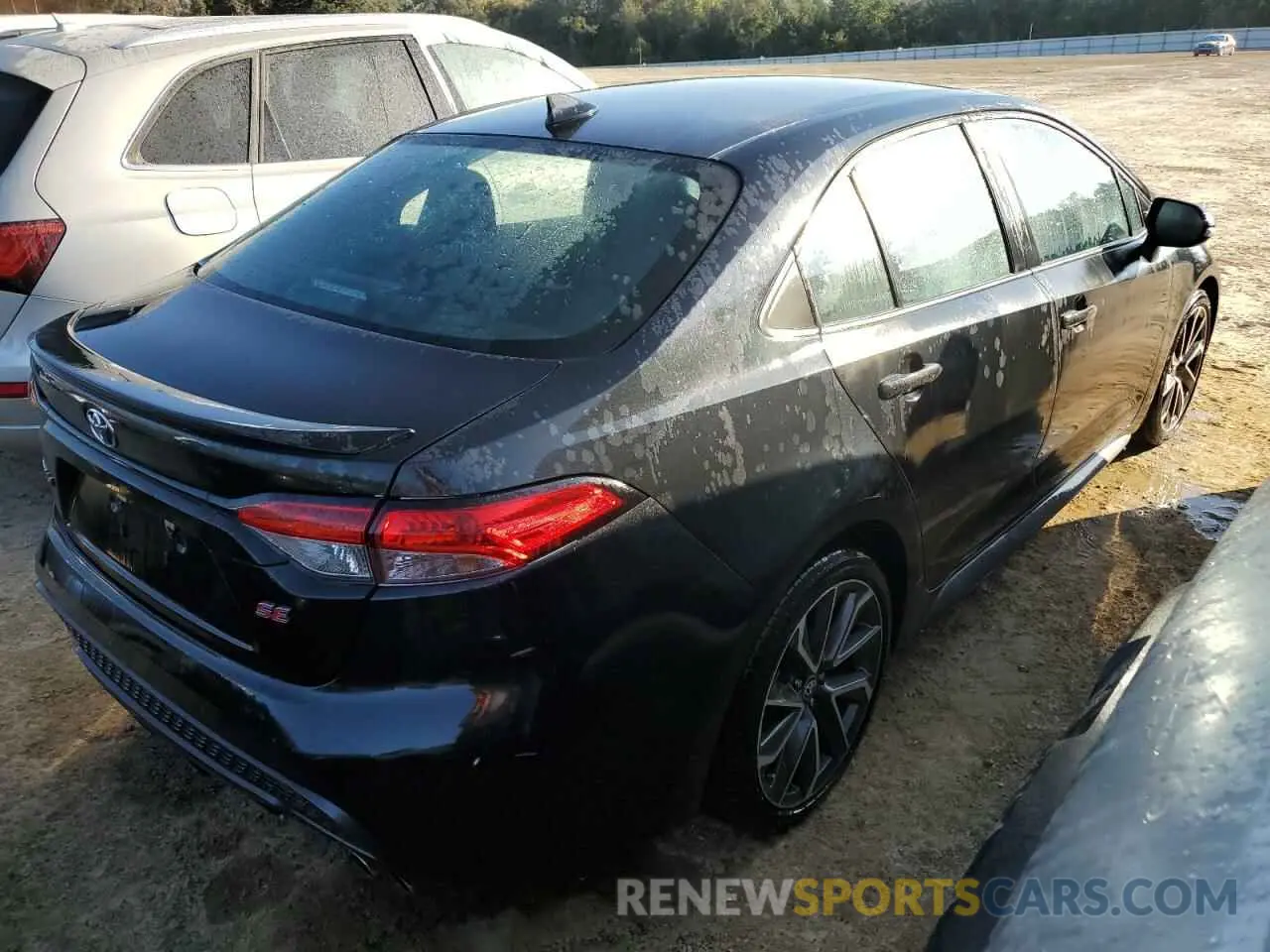 3 Photograph of a damaged car 5YFS4MCE9MP086884 TOYOTA COROLLA 2021