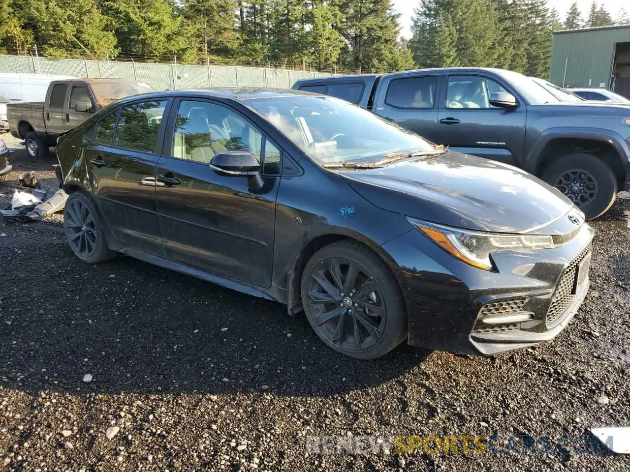 4 Photograph of a damaged car 5YFS4MCE9MP086903 TOYOTA COROLLA 2021