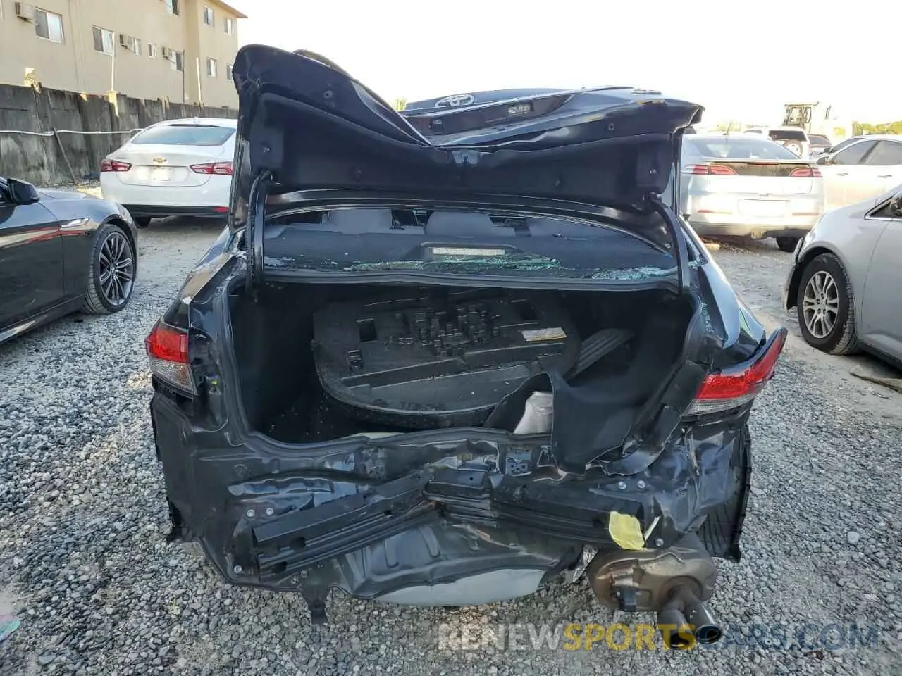 6 Photograph of a damaged car 5YFS4MCE9MP090692 TOYOTA COROLLA 2021