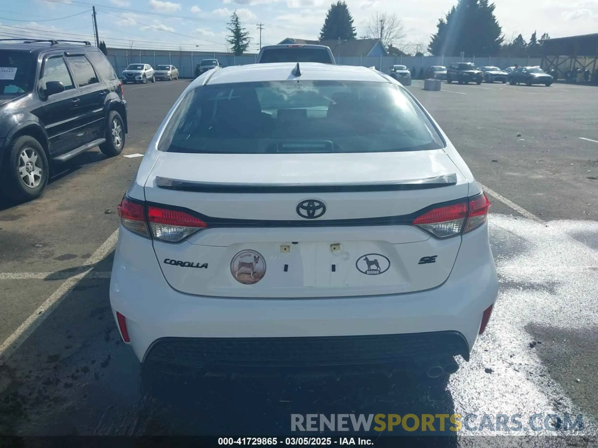 17 Photograph of a damaged car 5YFS4MCE9MP090854 TOYOTA COROLLA 2021