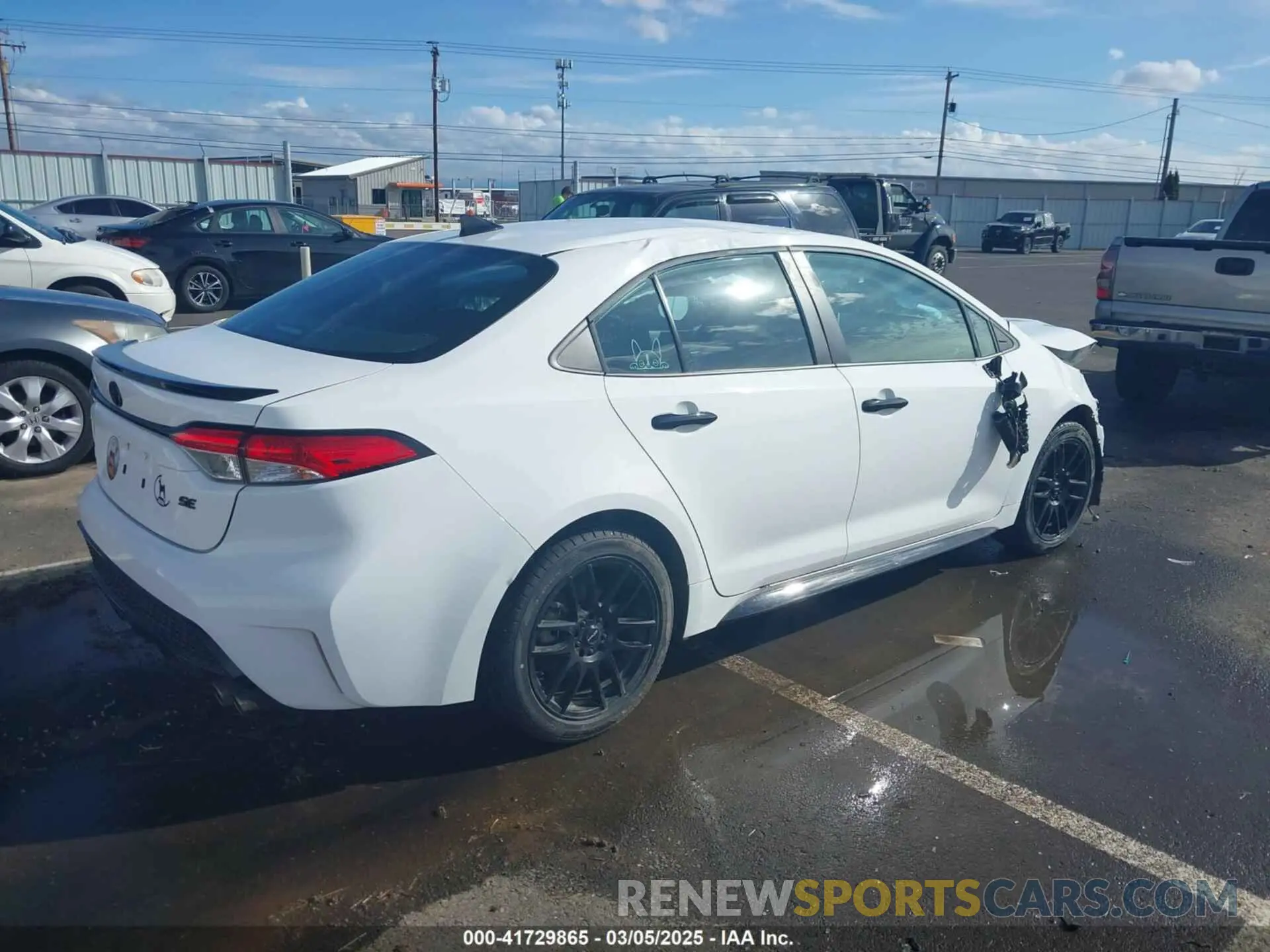 4 Photograph of a damaged car 5YFS4MCE9MP090854 TOYOTA COROLLA 2021