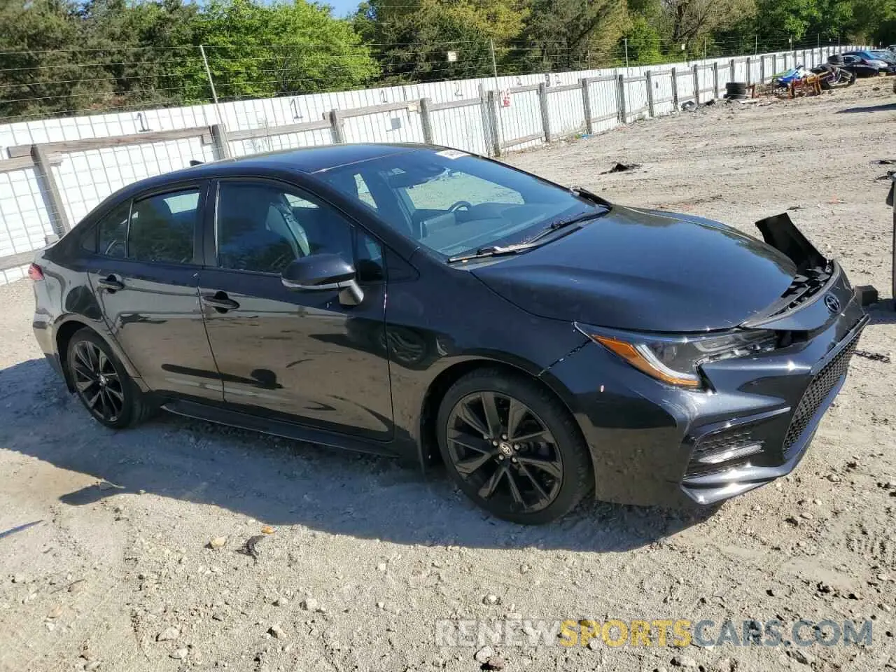 4 Photograph of a damaged car 5YFS4MCE9MP092636 TOYOTA COROLLA 2021