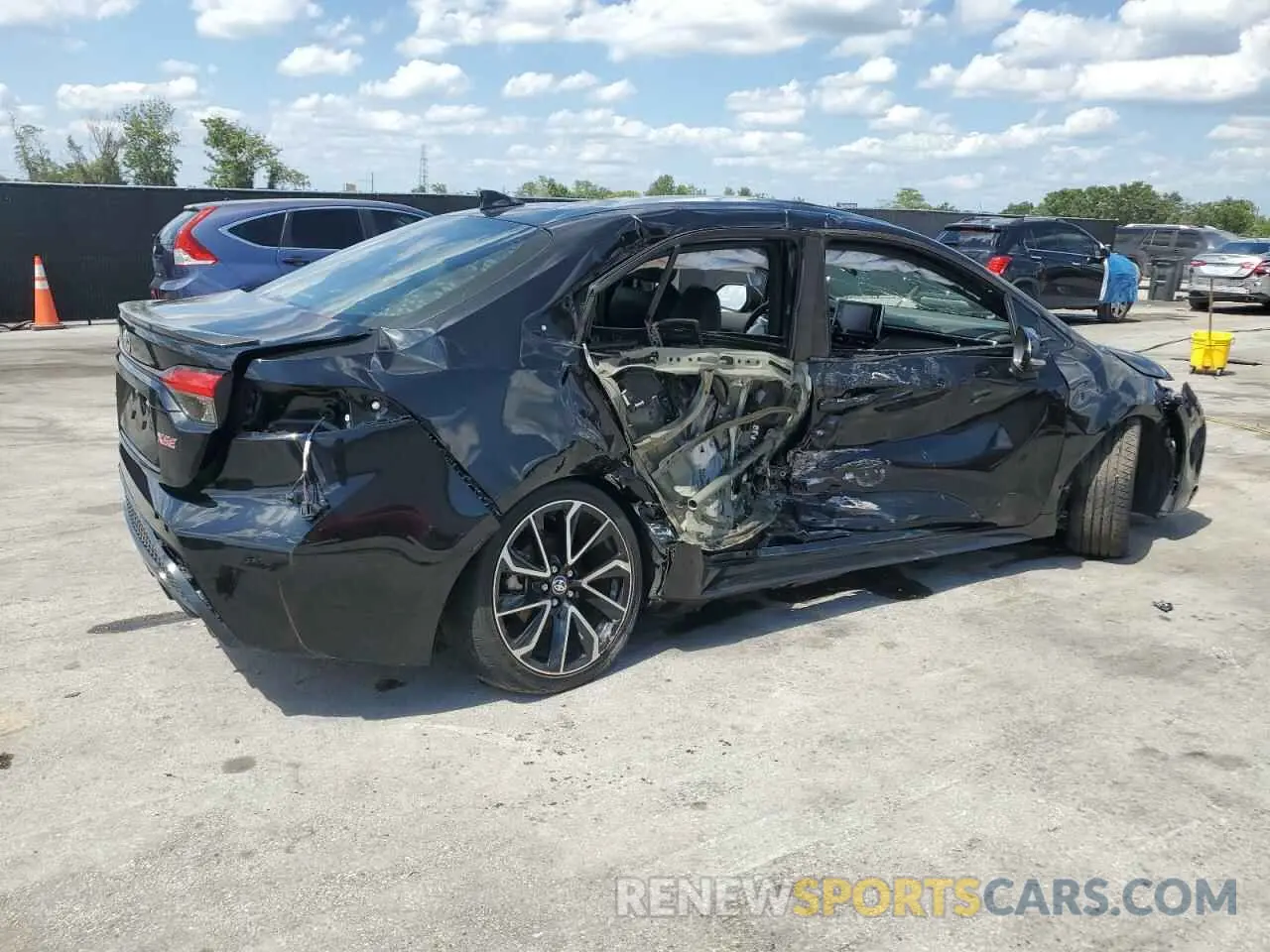 3 Photograph of a damaged car 5YFT4MCE0MP058752 TOYOTA COROLLA 2021