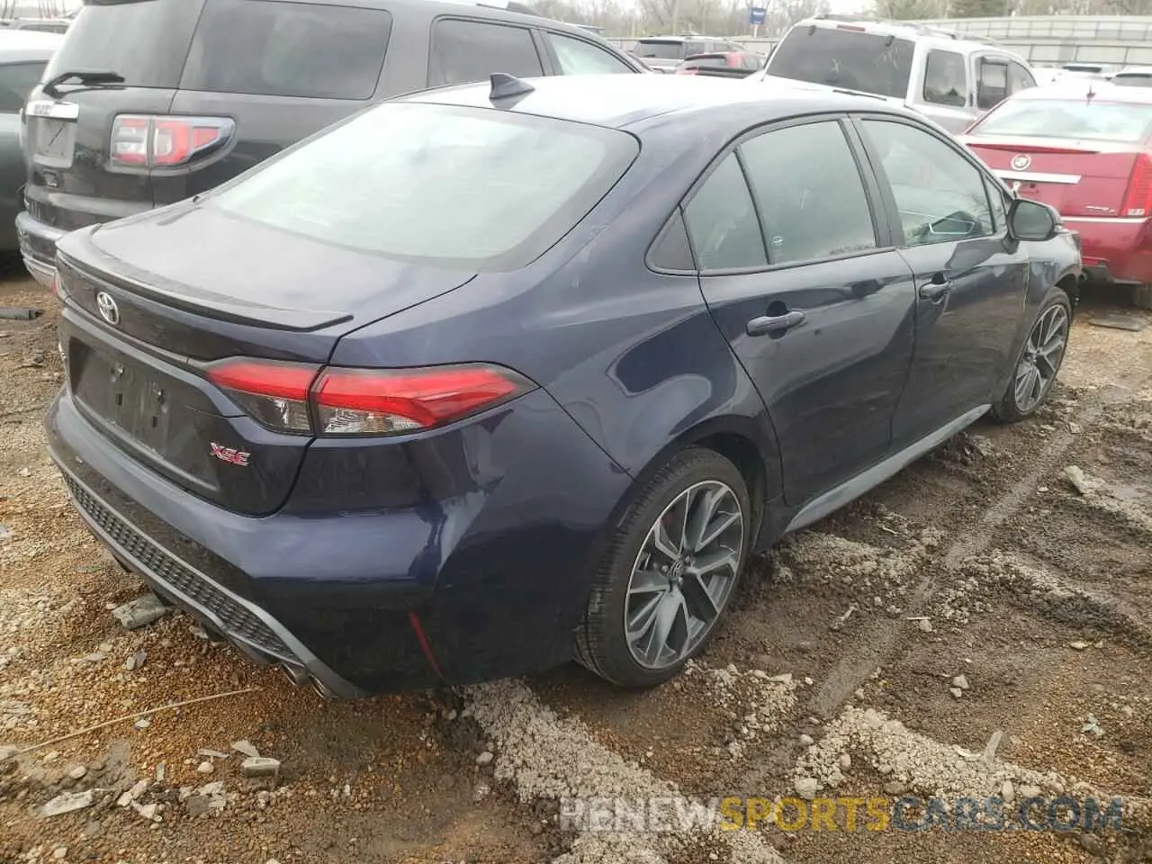 4 Photograph of a damaged car 5YFT4MCE0MP062946 TOYOTA COROLLA 2021