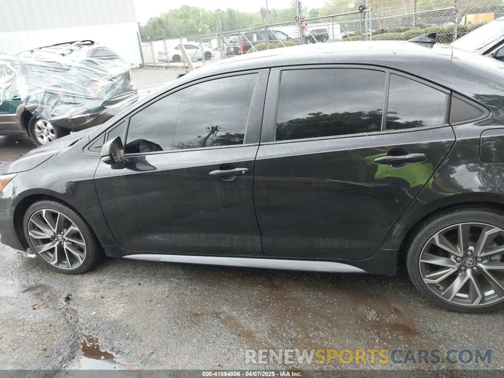 14 Photograph of a damaged car 5YFT4MCE1MP078086 TOYOTA COROLLA 2021