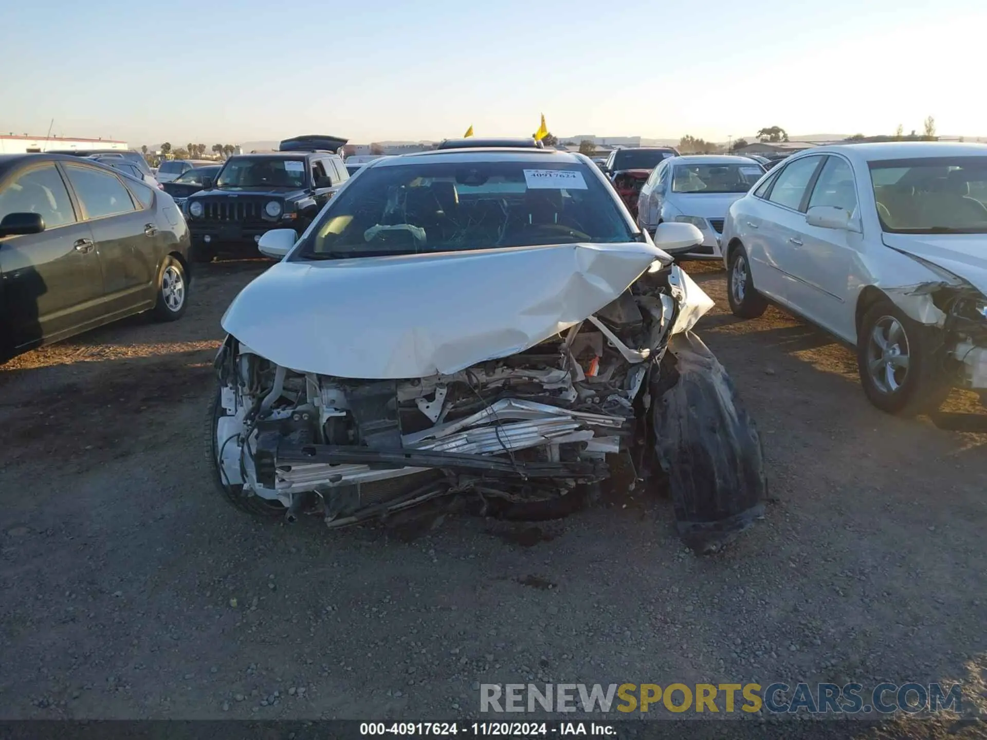 13 Photograph of a damaged car 5YFT4MCE1MP090948 TOYOTA COROLLA 2021