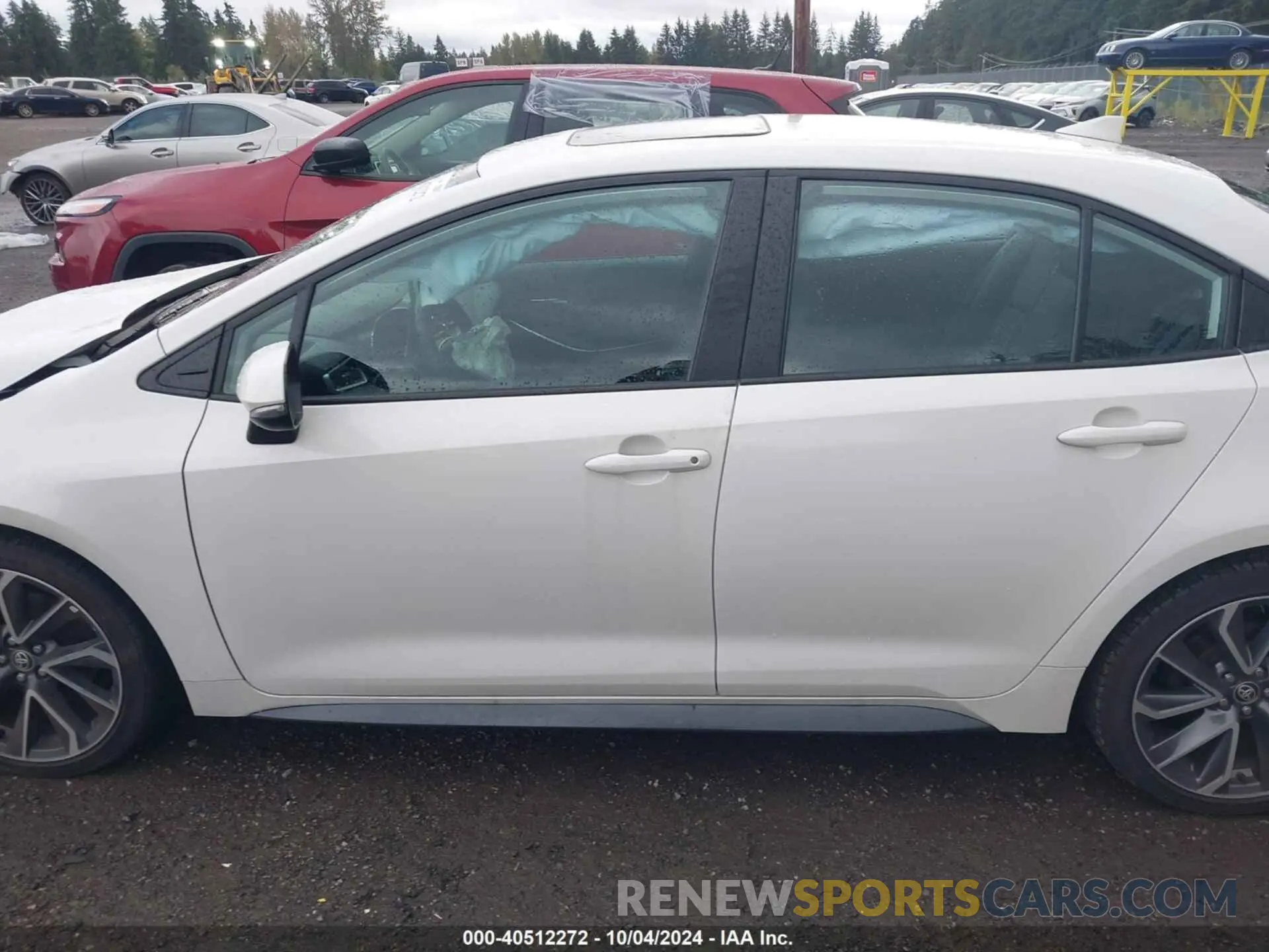 14 Photograph of a damaged car 5YFT4MCE2MP093101 TOYOTA COROLLA 2021