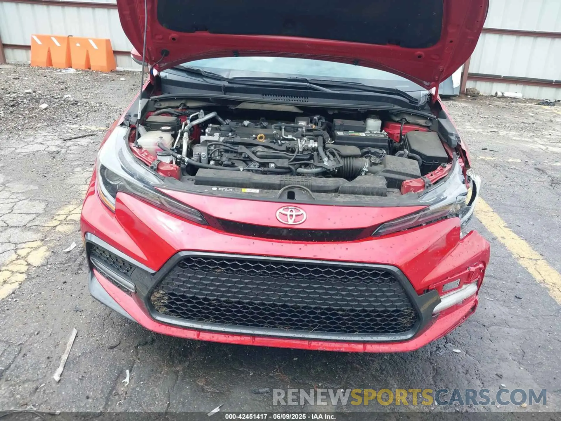 10 Photograph of a damaged car 5YFT4MCE7MP095443 TOYOTA COROLLA 2021