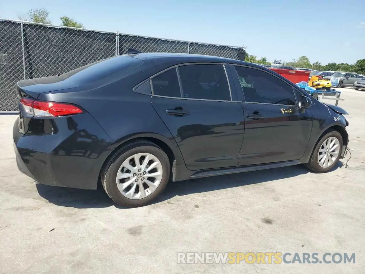 3 Photograph of a damaged car 5YFVPMAE0MP239126 TOYOTA COROLLA 2021