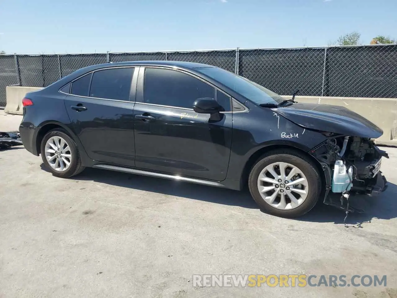 4 Photograph of a damaged car 5YFVPMAE0MP239126 TOYOTA COROLLA 2021