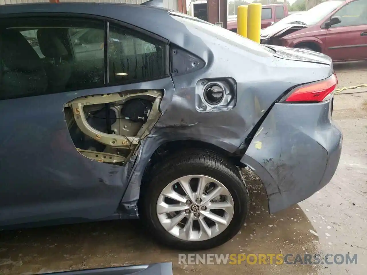 9 Photograph of a damaged car 5YFVPMAE2MP208332 TOYOTA COROLLA 2021