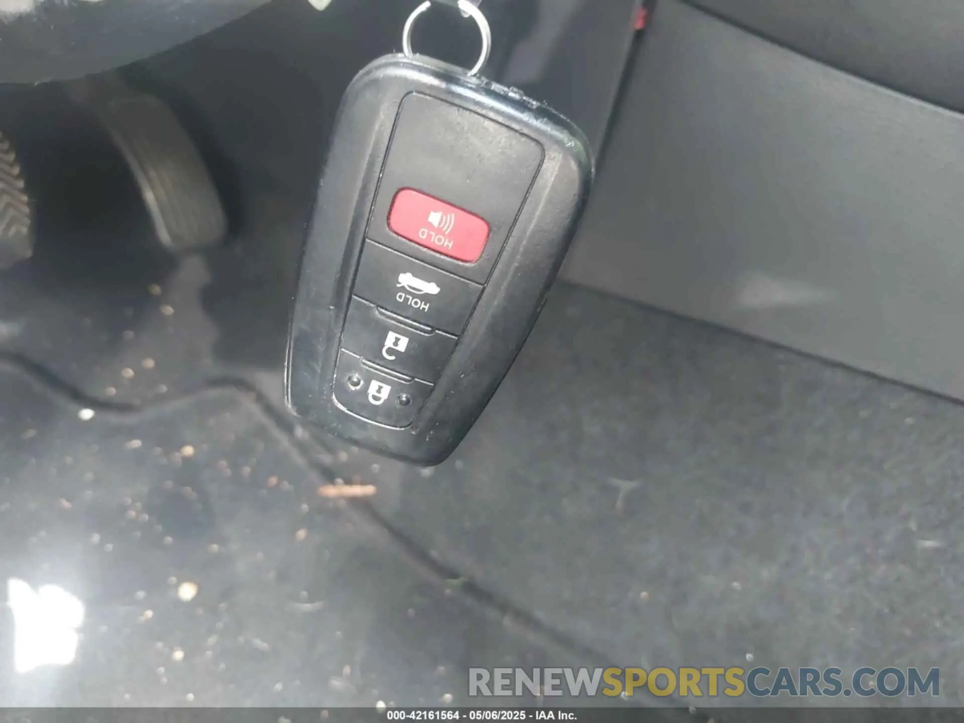 11 Photograph of a damaged car 5YFVPMAE3MP212941 TOYOTA COROLLA 2021