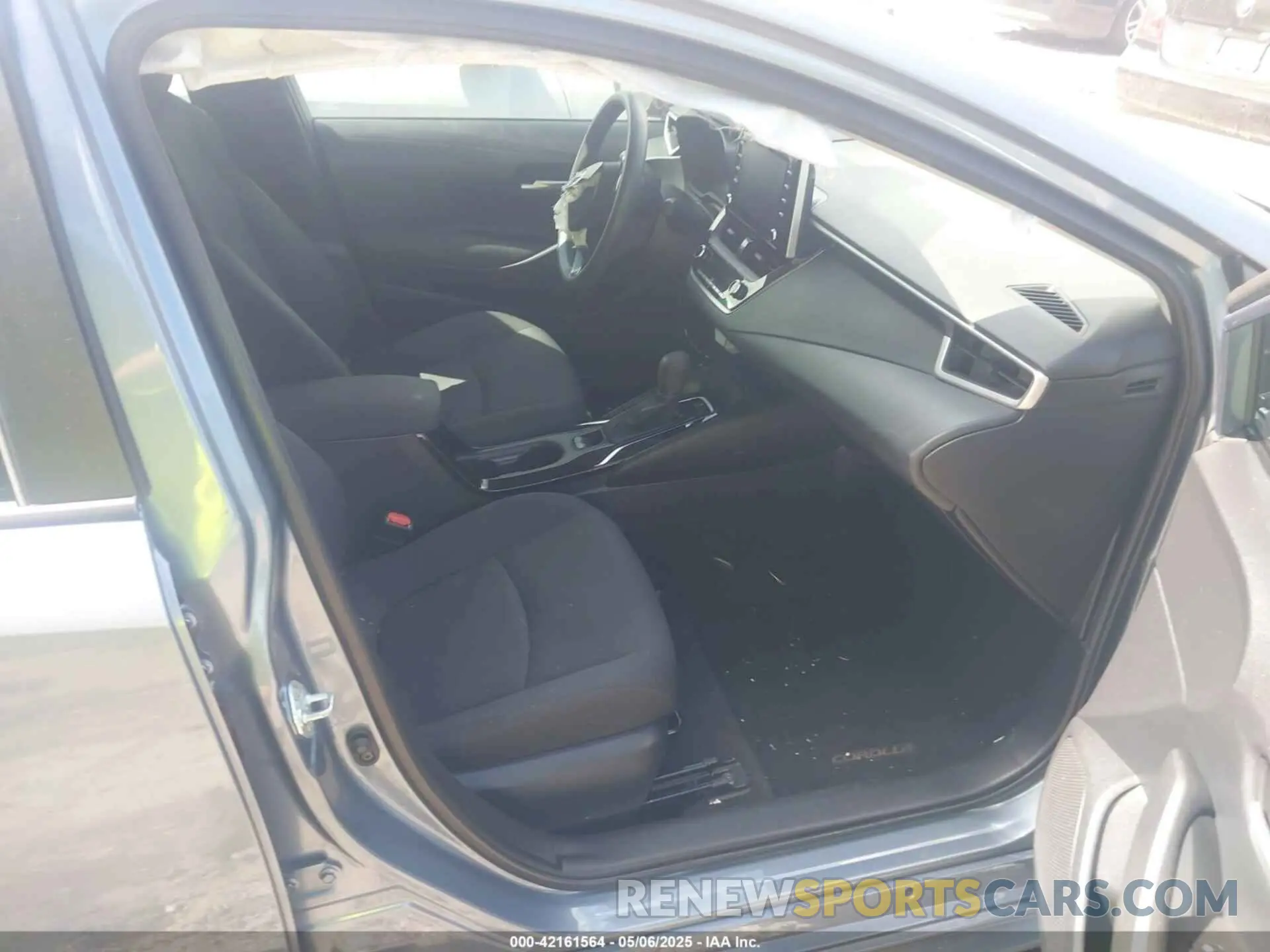 5 Photograph of a damaged car 5YFVPMAE3MP212941 TOYOTA COROLLA 2021