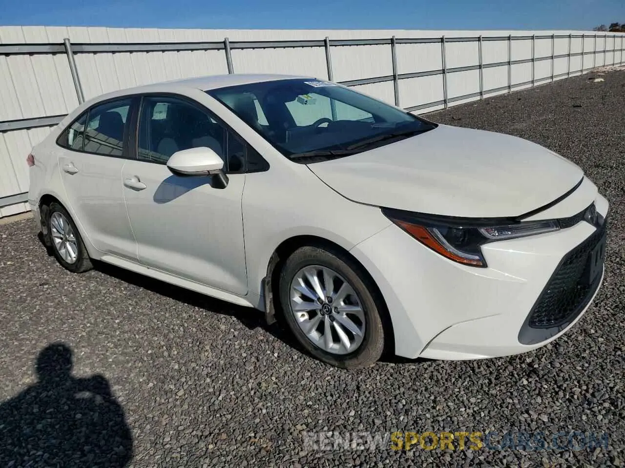 4 Photograph of a damaged car 5YFVPMAE4MP213483 TOYOTA COROLLA 2021