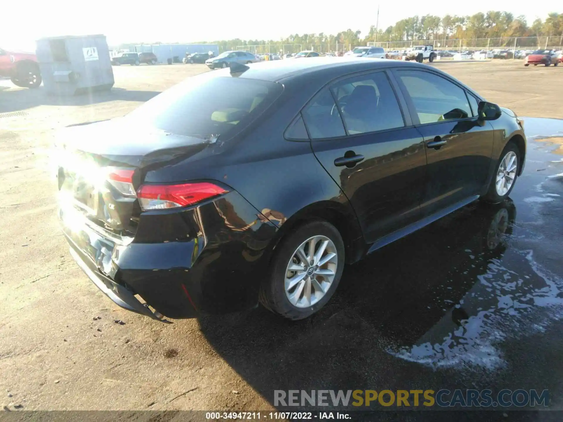 4 Photograph of a damaged car 5YFVPMAE7MP206785 TOYOTA COROLLA 2021