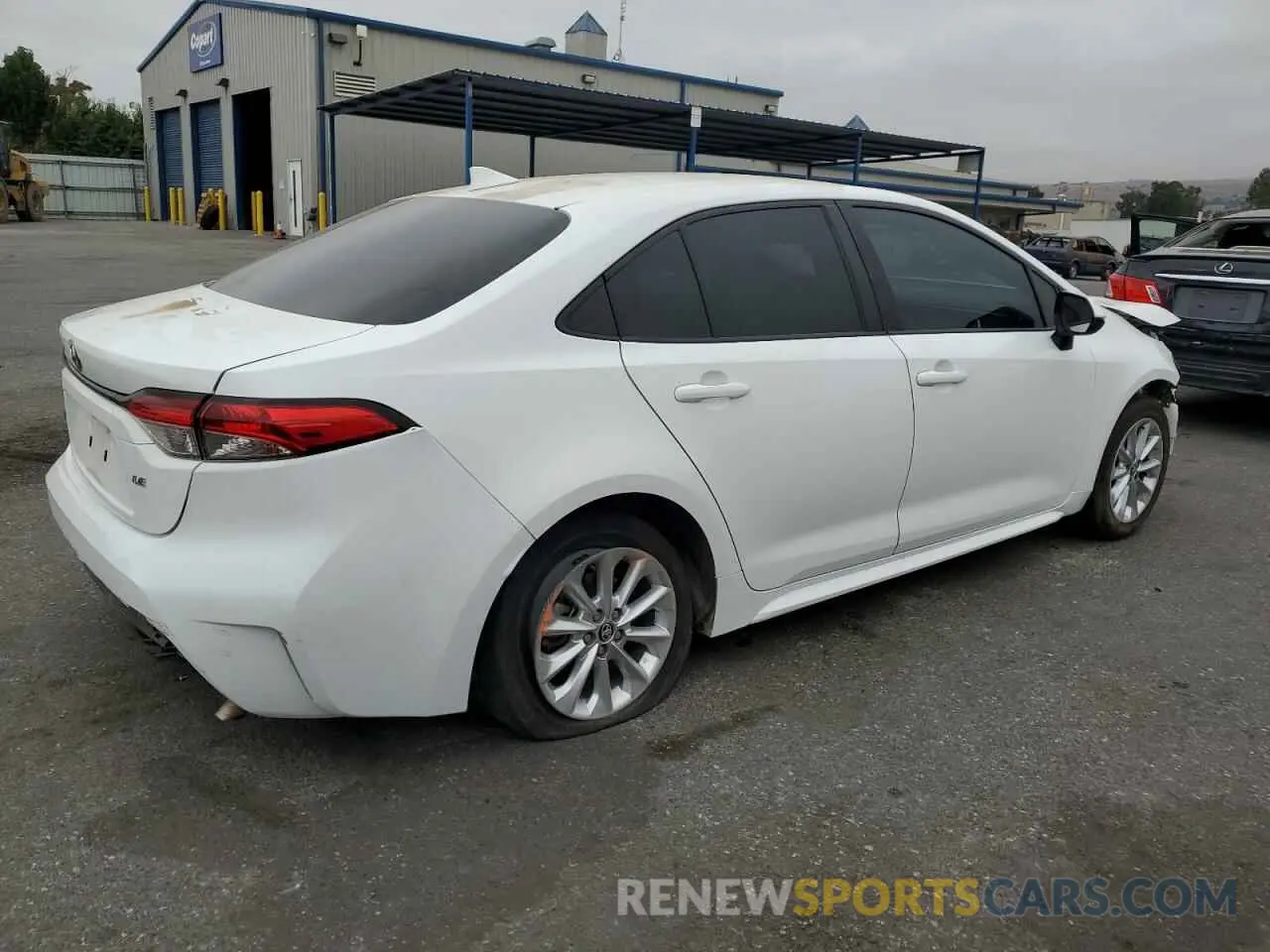 3 Photograph of a damaged car 5YFVPMAE8MP262802 TOYOTA COROLLA 2021