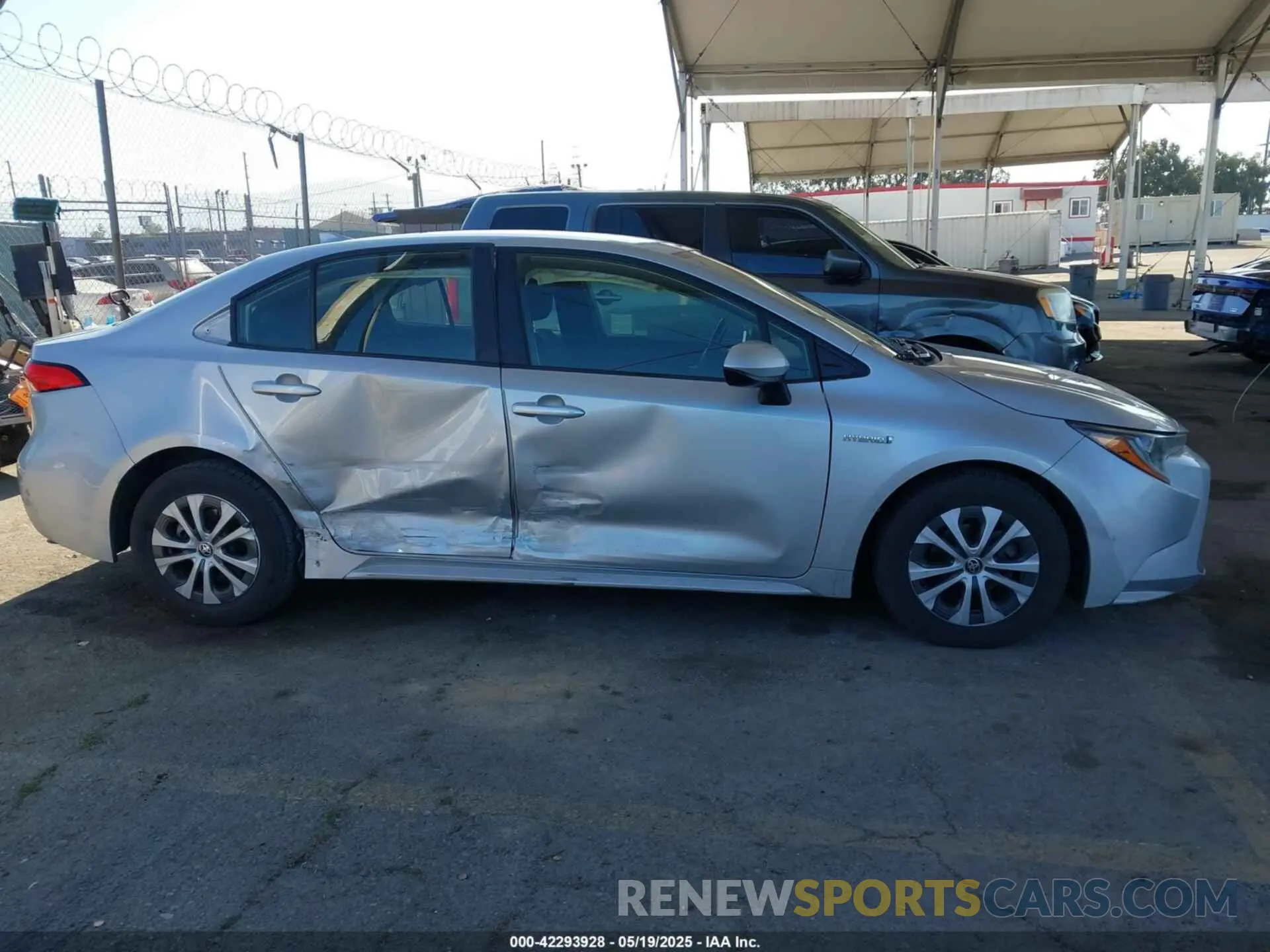13 Photograph of a damaged car JTDEAMDE0MJ000130 TOYOTA COROLLA 2021