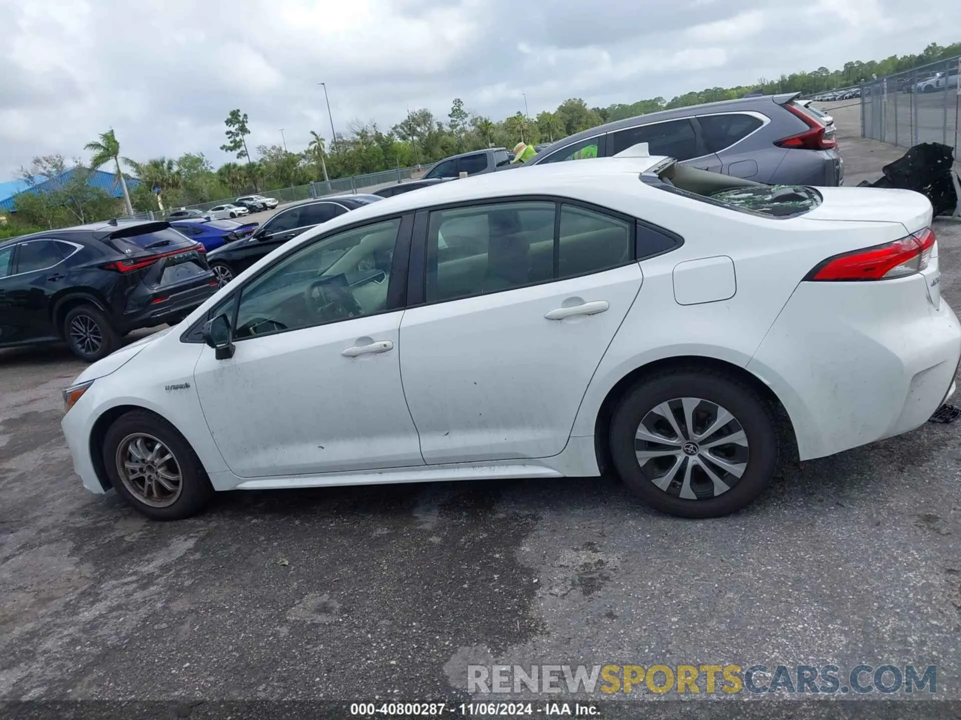 14 Photograph of a damaged car JTDEAMDE0MJ002394 TOYOTA COROLLA 2021